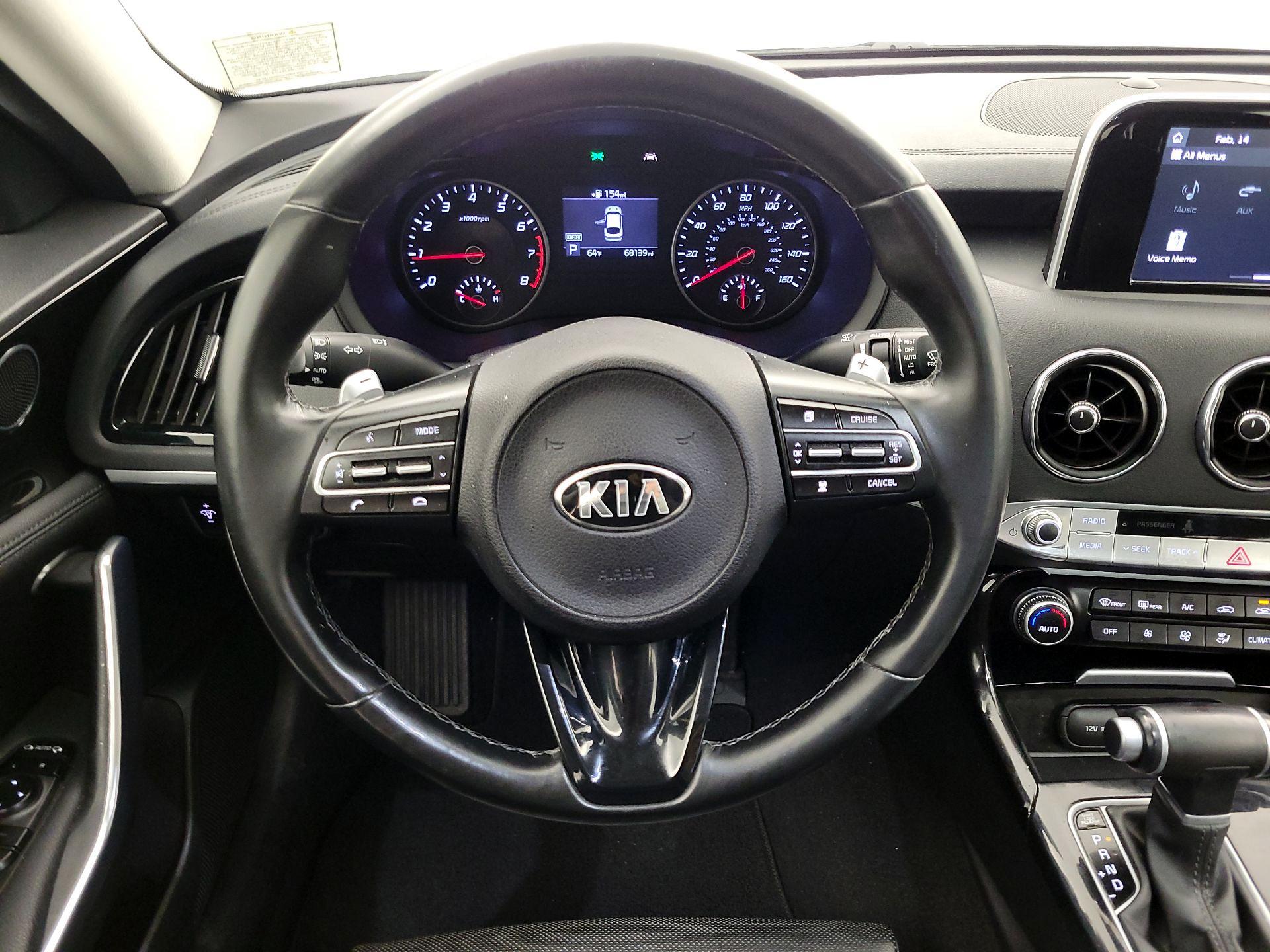 Thumbnail: 2018 Kia Stinger - 10