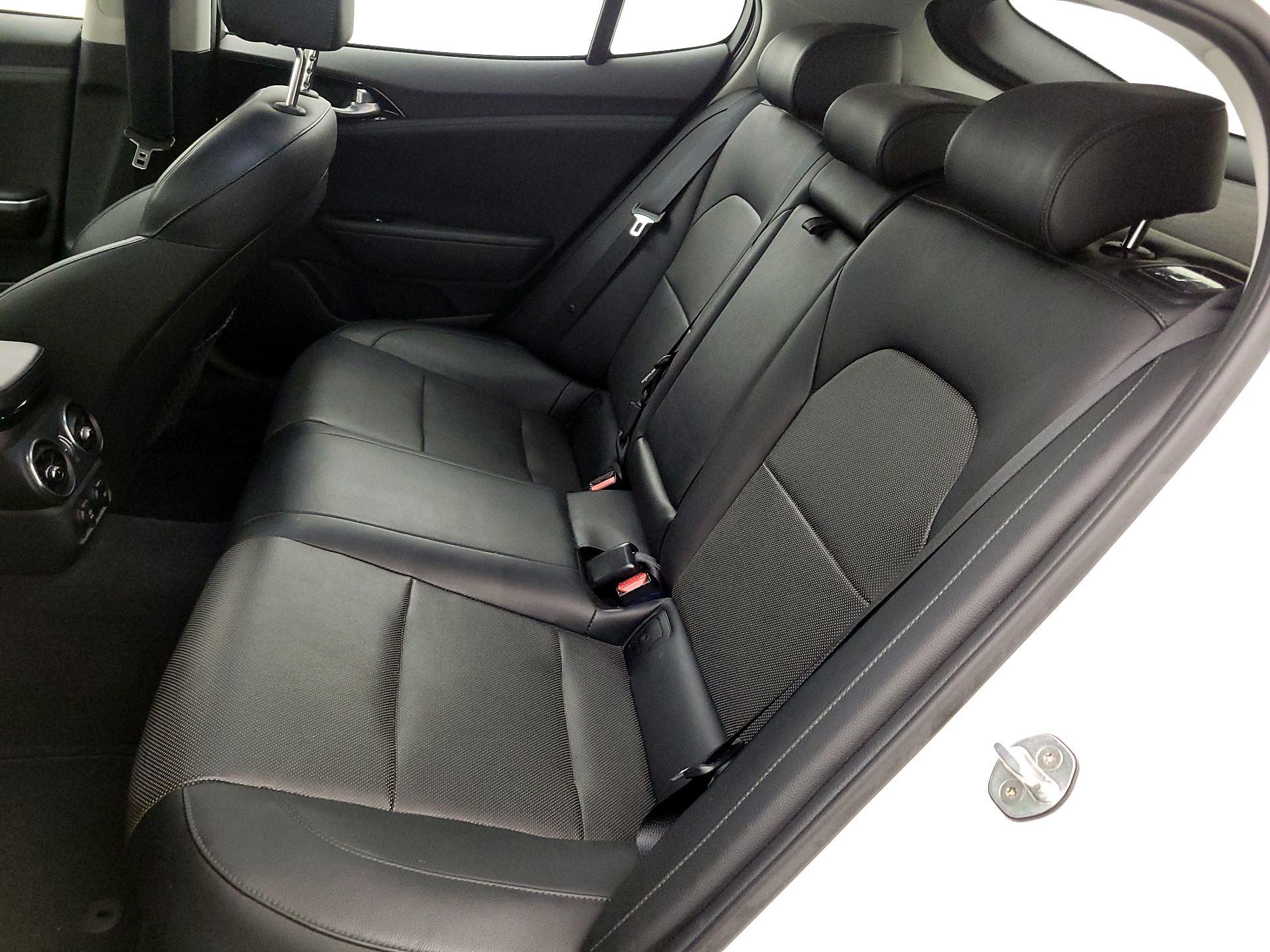 Thumbnail: 2018 Kia Stinger - 19