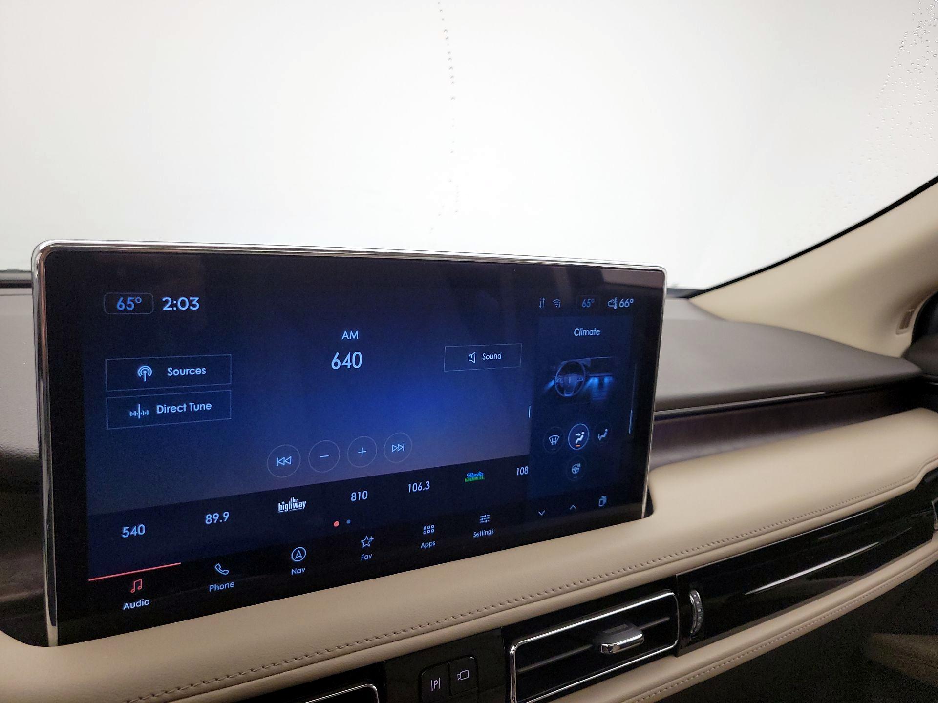 Thumbnail: 2022 Lincoln Nautilus - 16