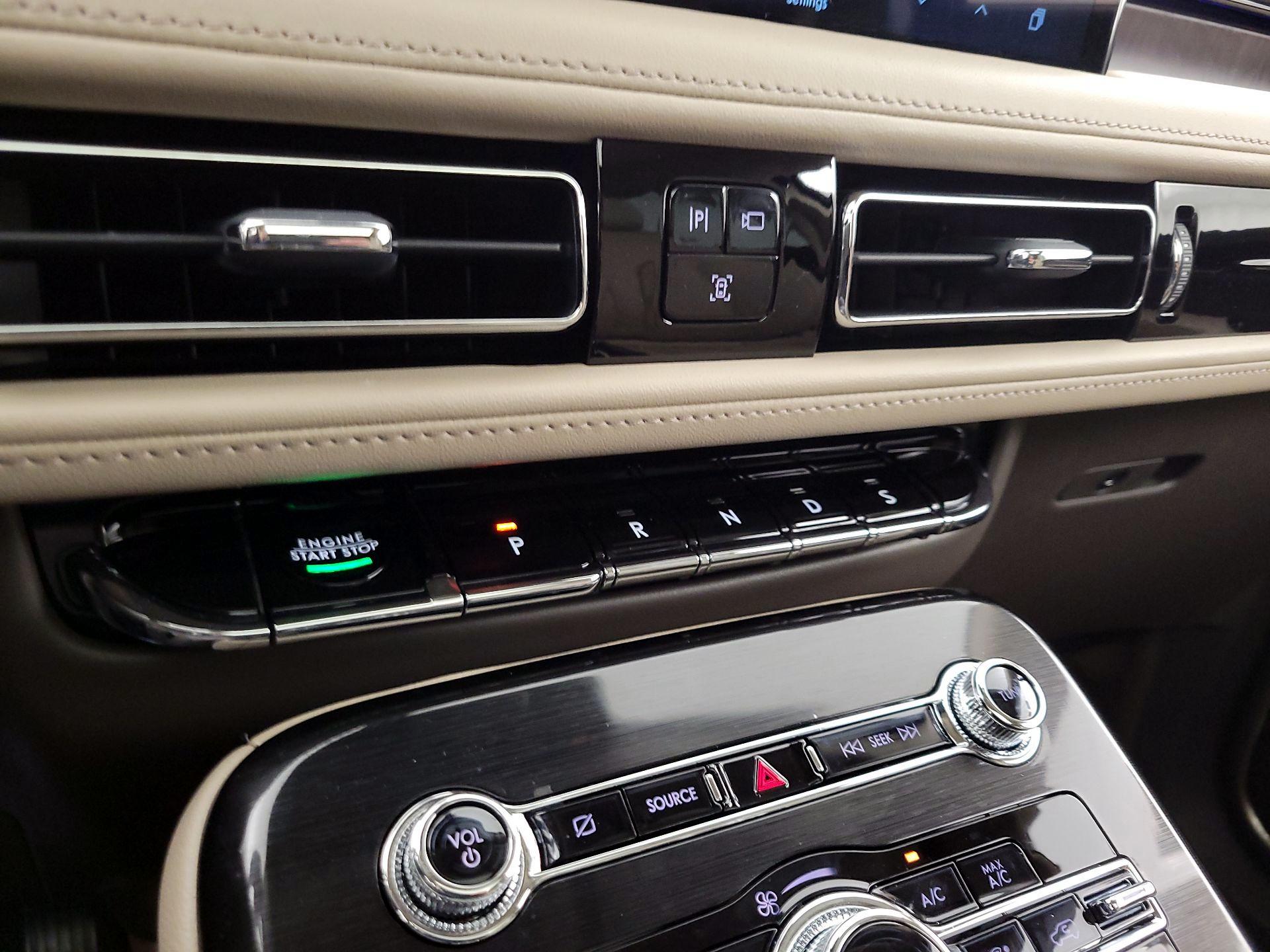 Thumbnail: 2022 Lincoln Nautilus - 18