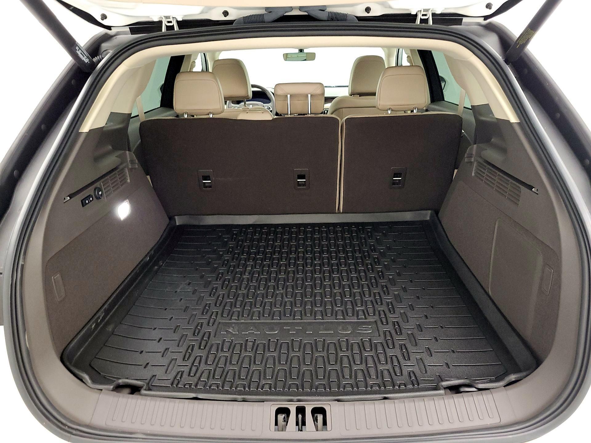 Thumbnail: 2022 Lincoln Nautilus - 20