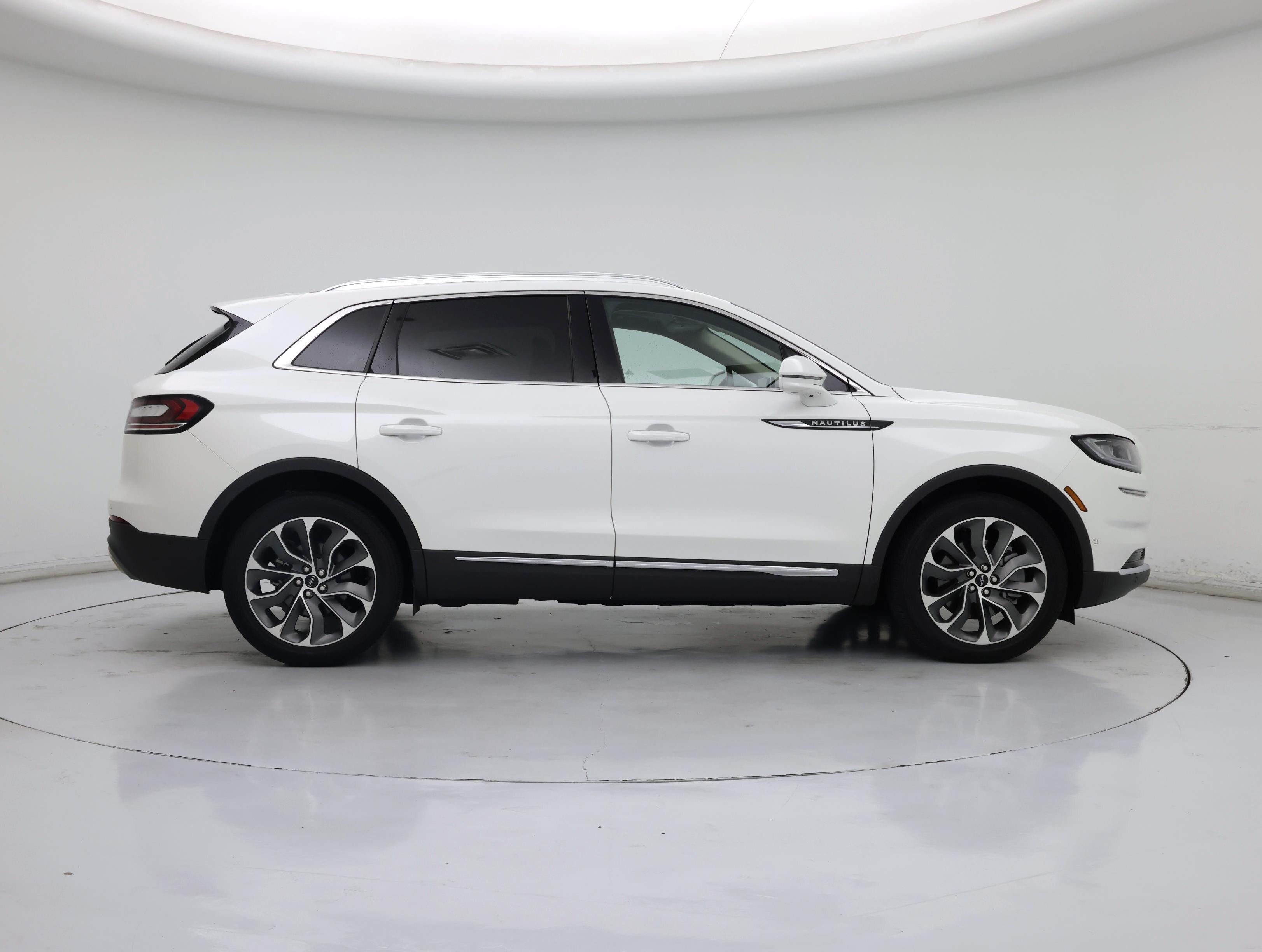 Thumbnail: 2022 Lincoln Nautilus - 7