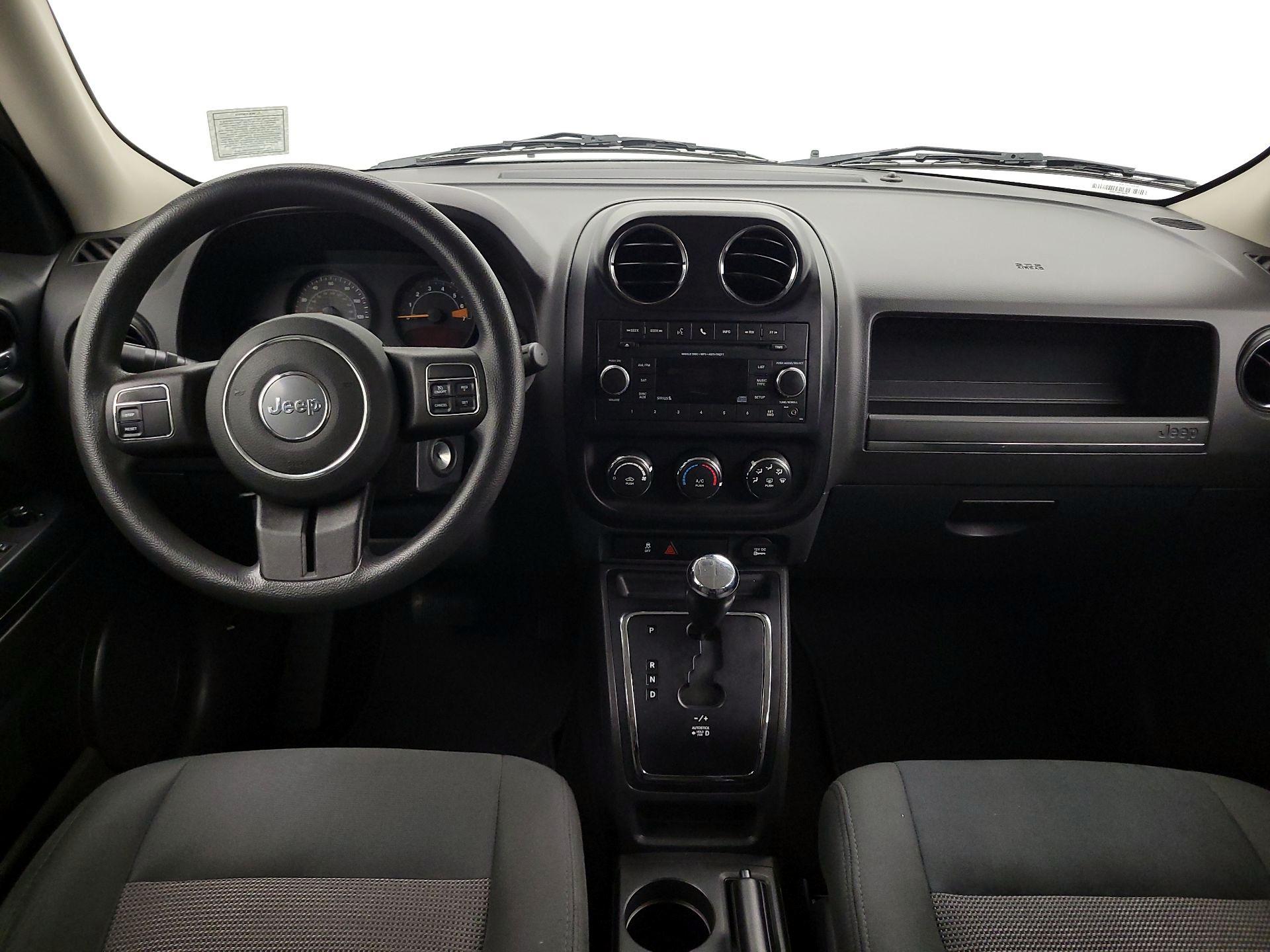 Thumbnail: 2016 Jeep Patriot - 9