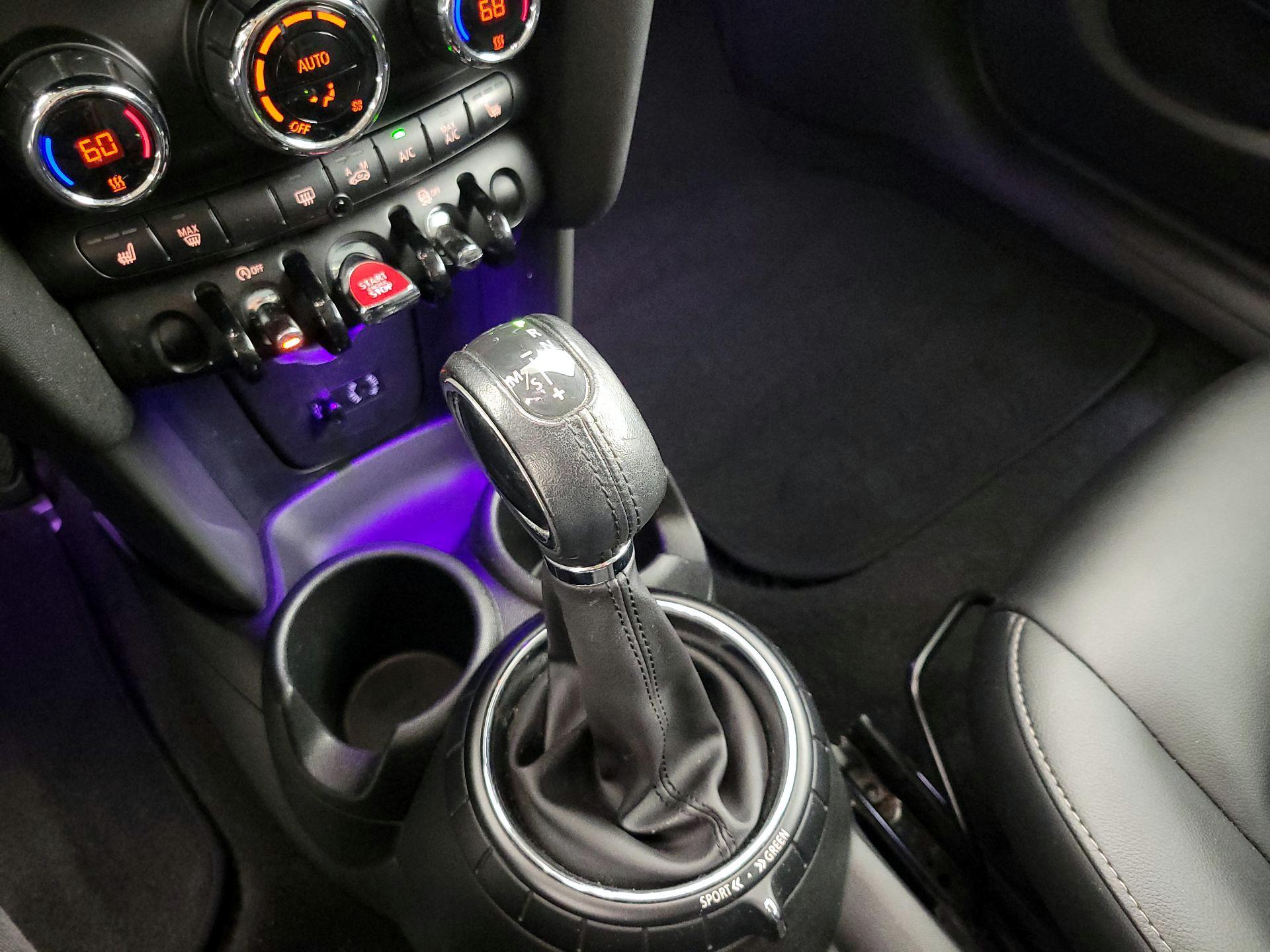 Thumbnail: 2016 MINI Cooper Hardtop - 16