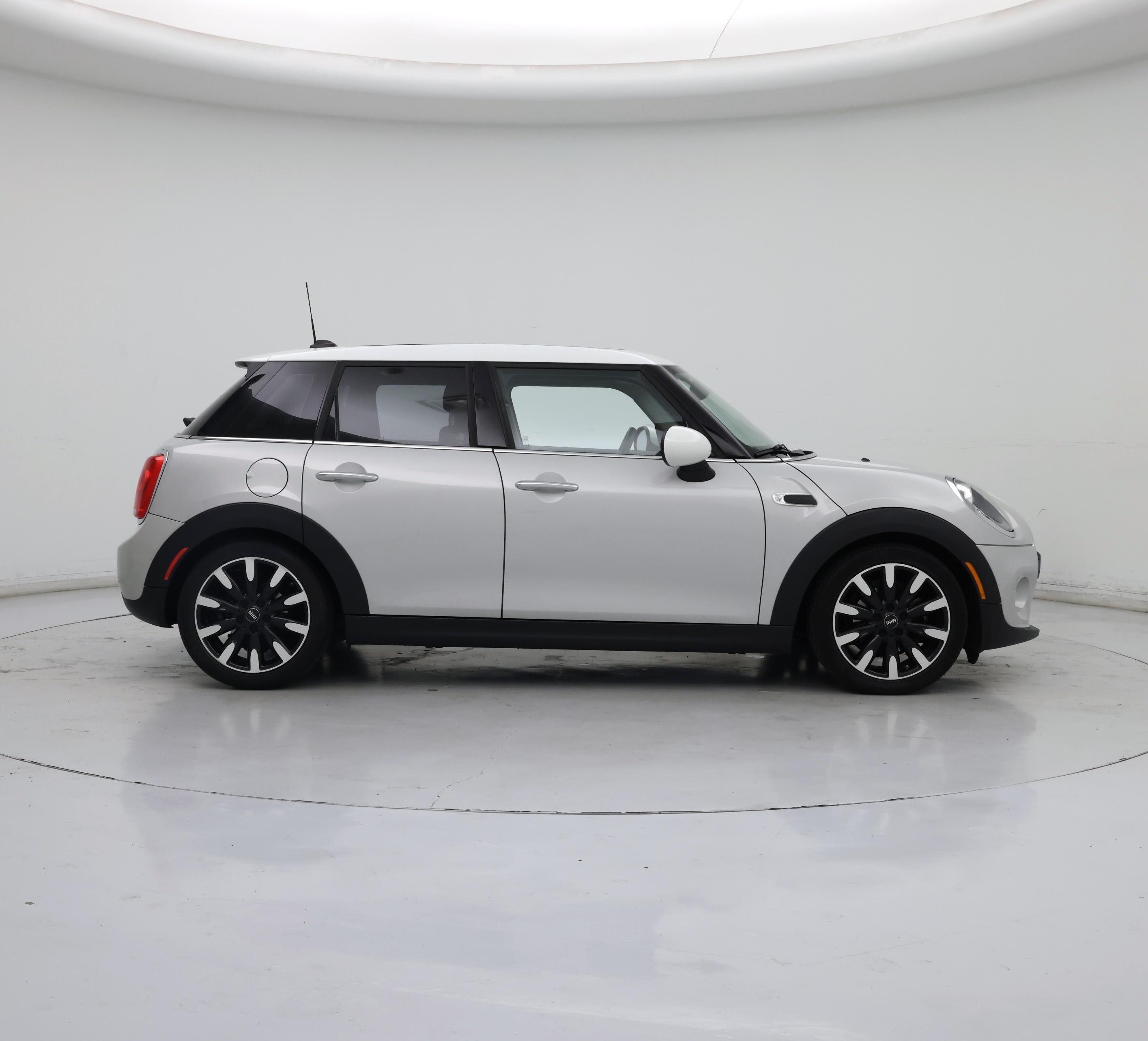 Thumbnail: 2016 MINI Cooper Hardtop - 7