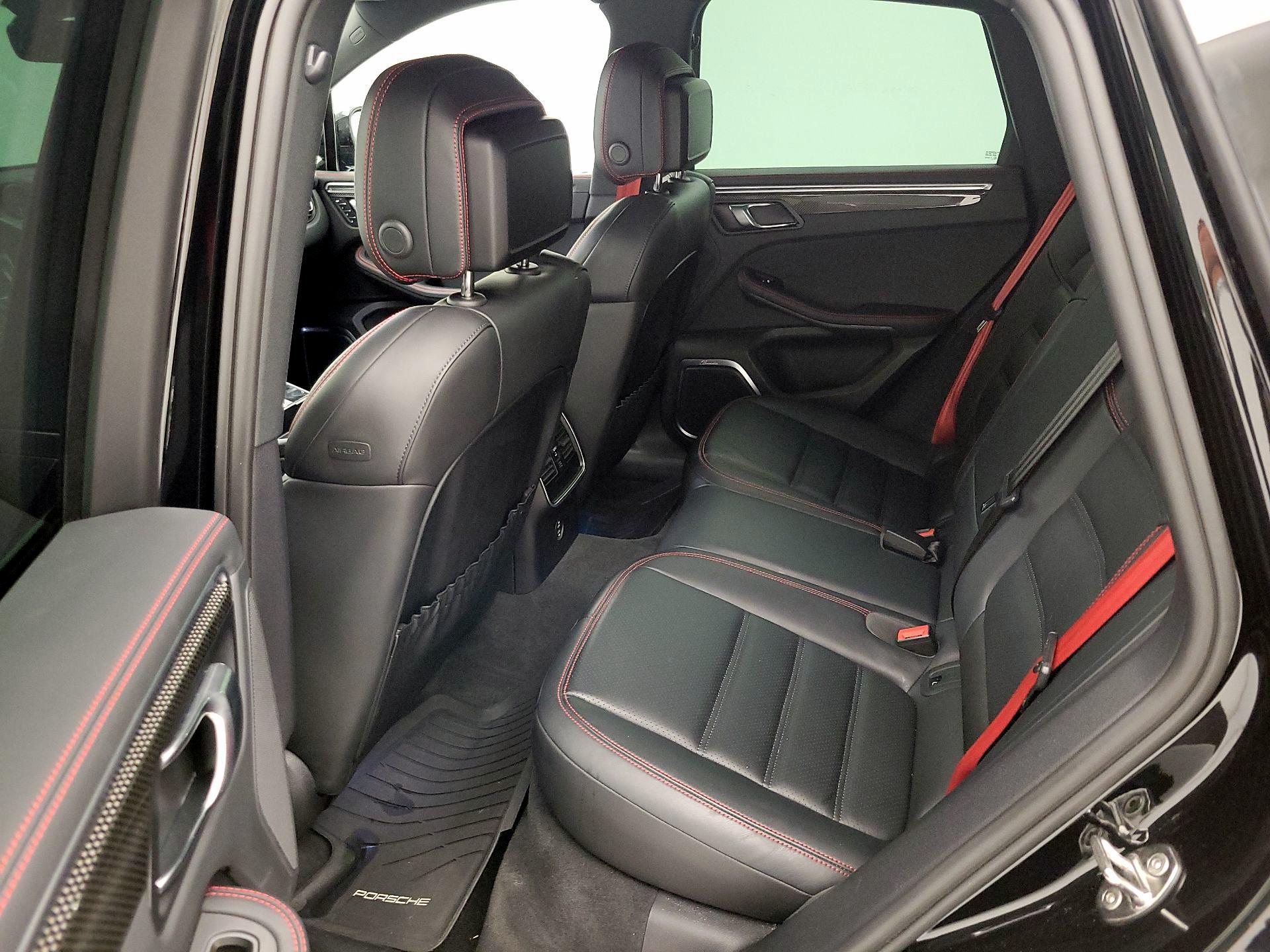 Thumbnail: 2023 Porsche Macan - 19