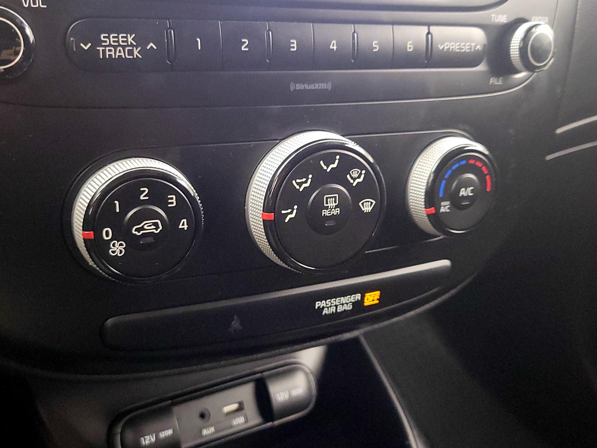 Thumbnail: 2018 Kia Soul - 15