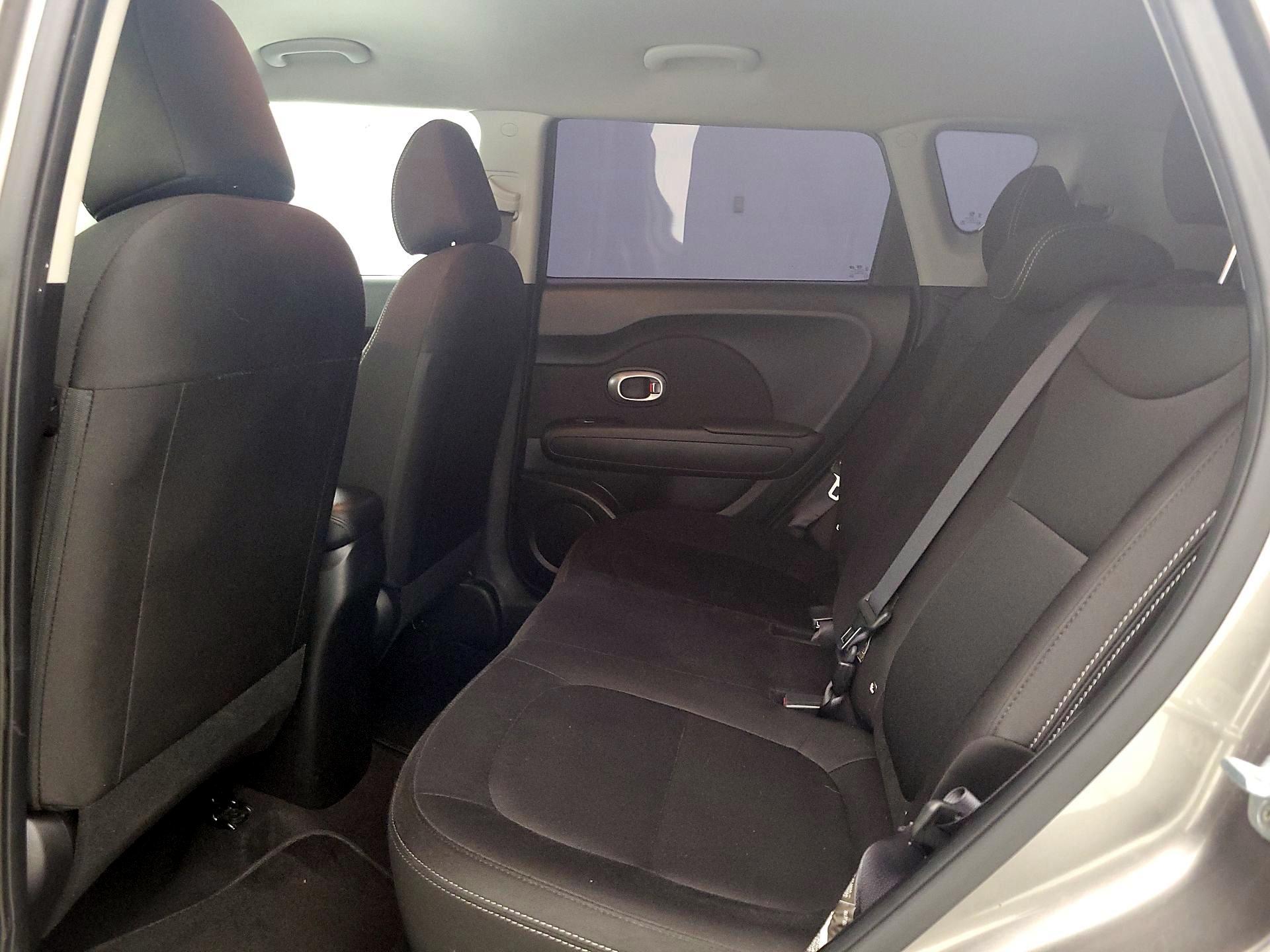 Thumbnail: 2018 Kia Soul - 18