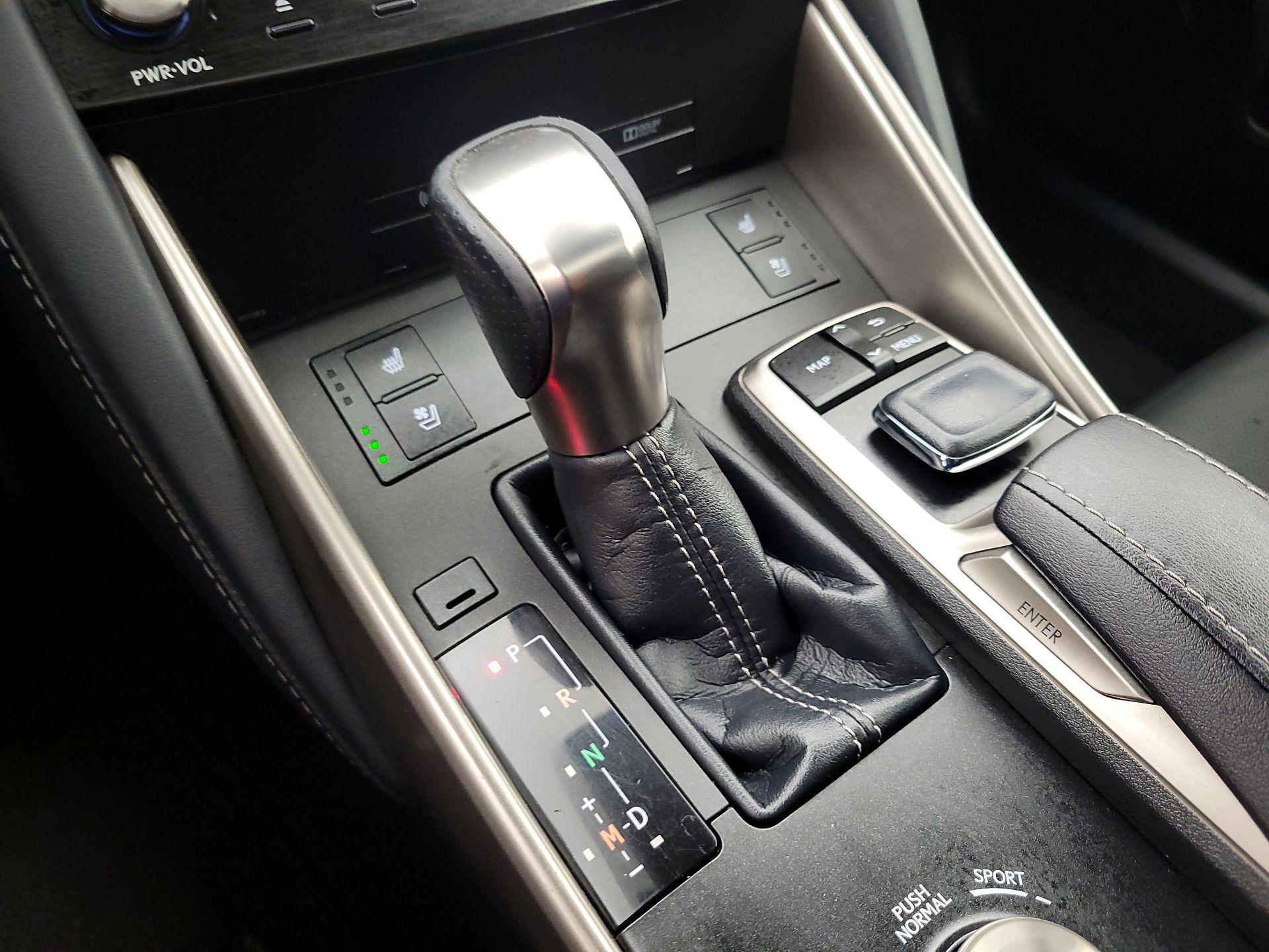 Thumbnail: 2017 Lexus IS - 18