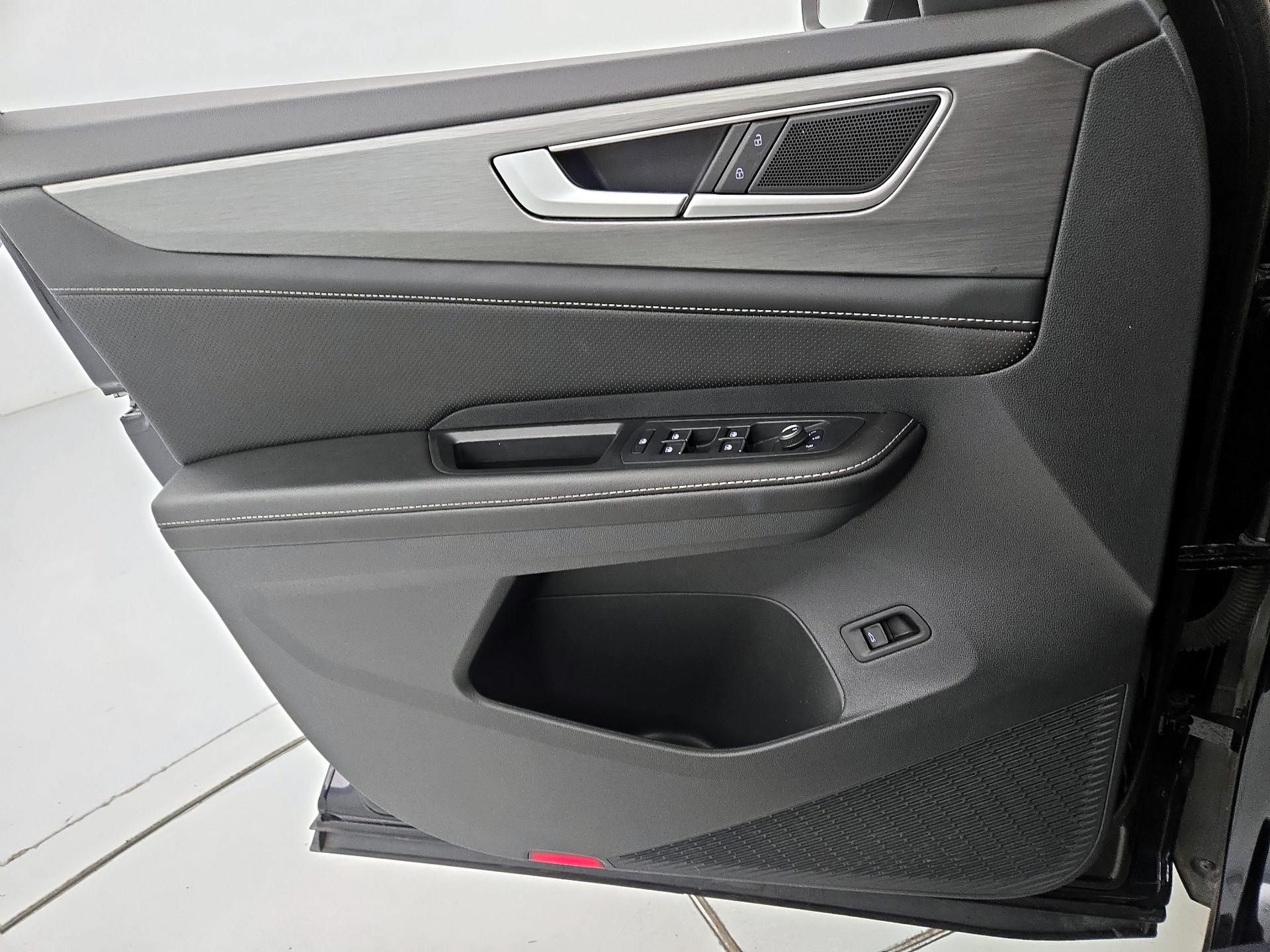 Thumbnail: 2024 Volkswagen Atlas - 12