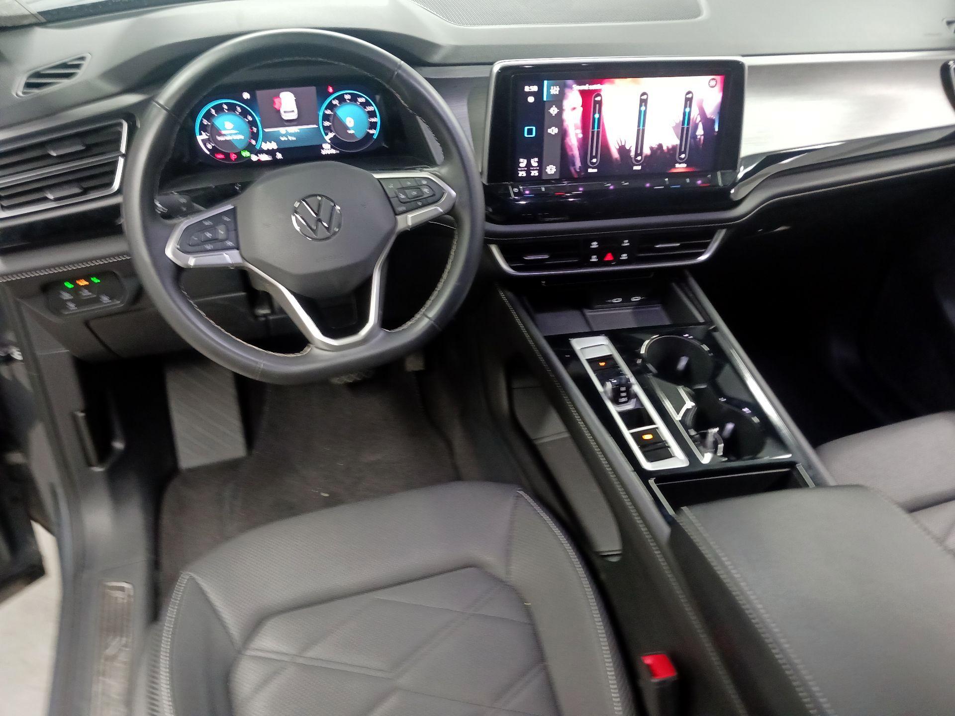 Thumbnail: 2024 Volkswagen Atlas - 9