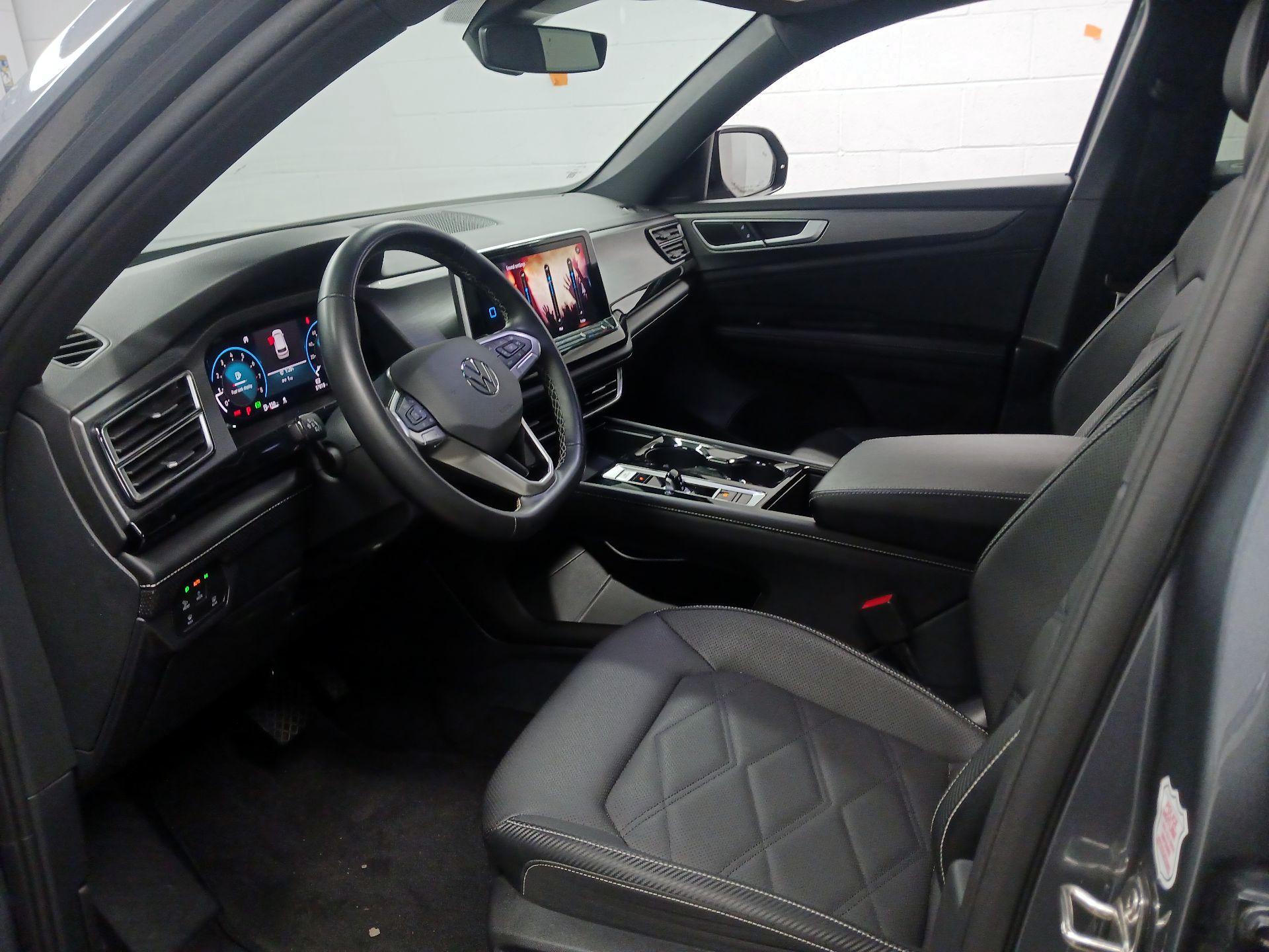 Thumbnail: 2024 Volkswagen Atlas - 11