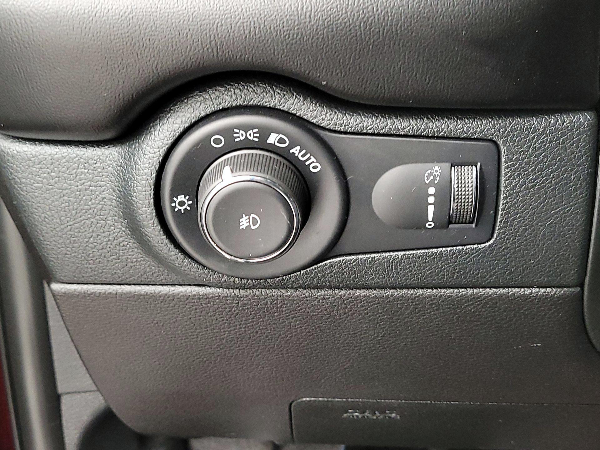 Thumbnail: 2021 Dodge Durango - 13