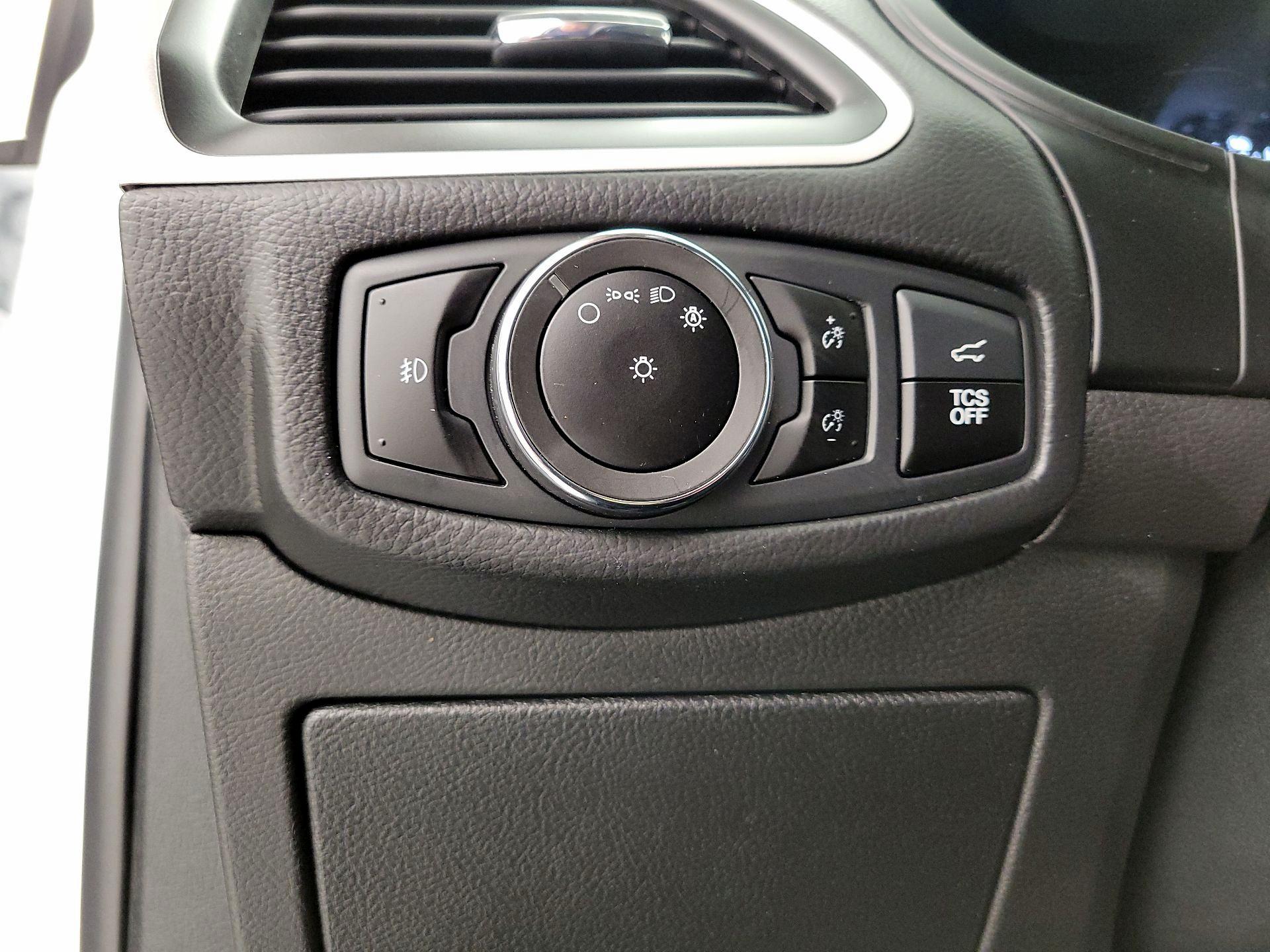 Thumbnail: 2023 Ford Edge - 13