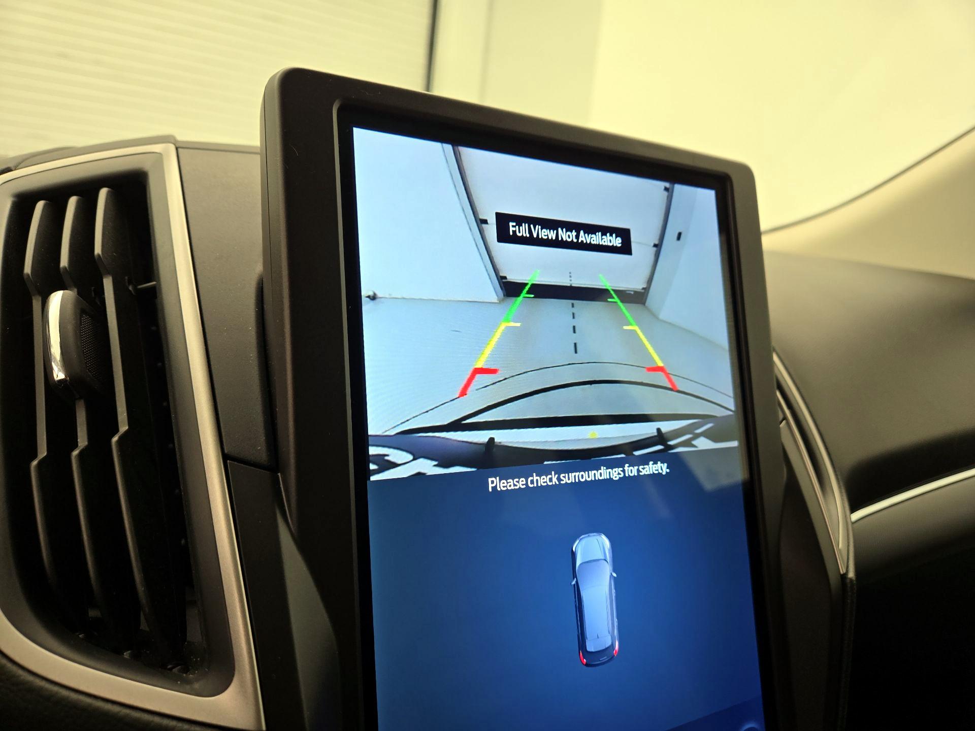 Thumbnail: 2021 Ford Edge - 14