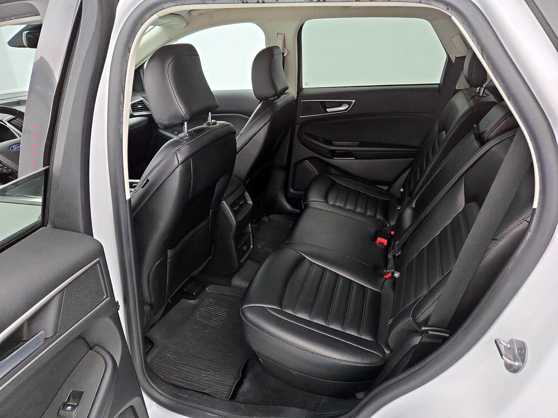 Thumbnail: 2021 Ford Edge - 19