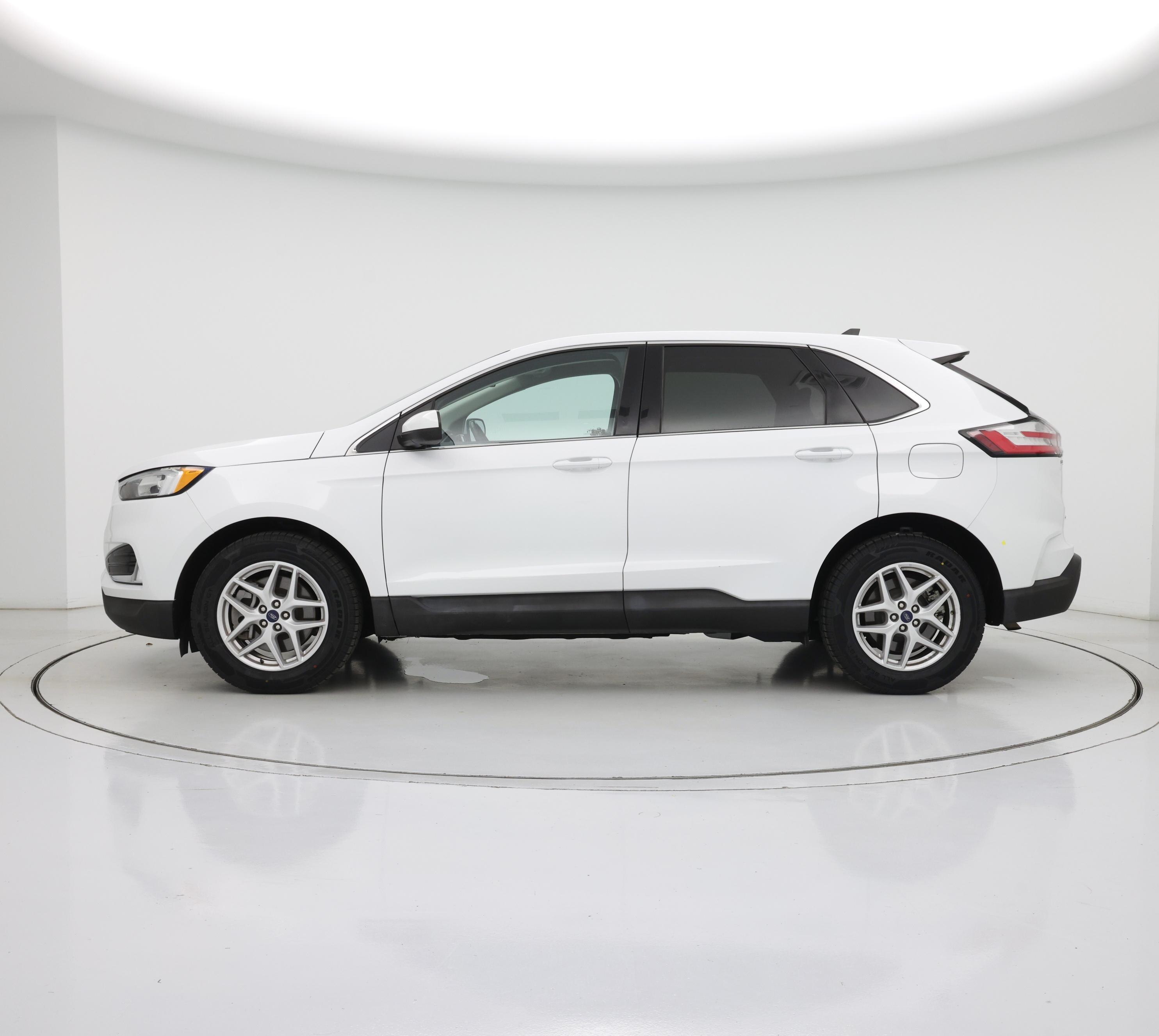 Thumbnail: 2021 Ford Edge - 3