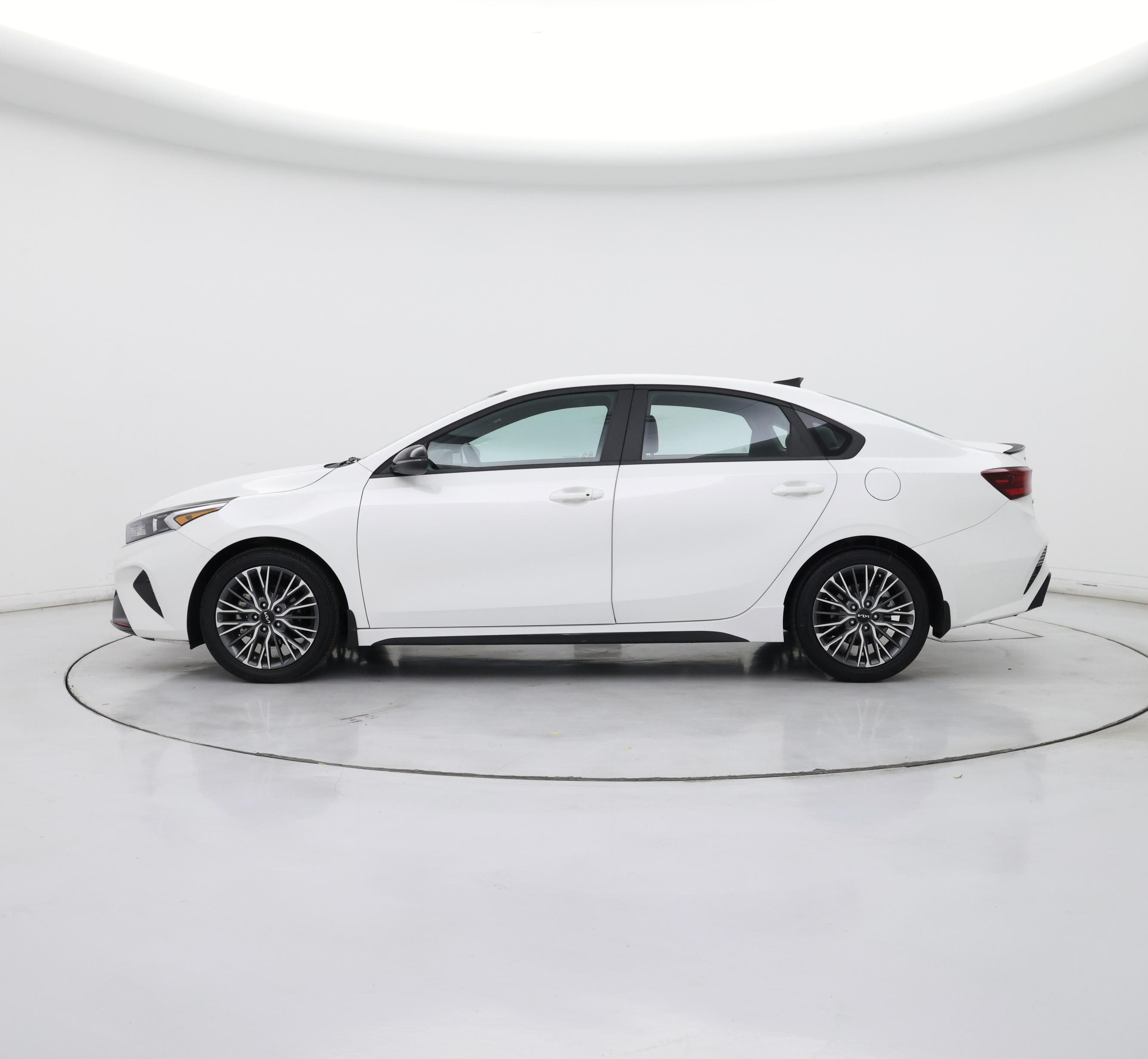 Thumbnail: 2024 Kia Forte - 3