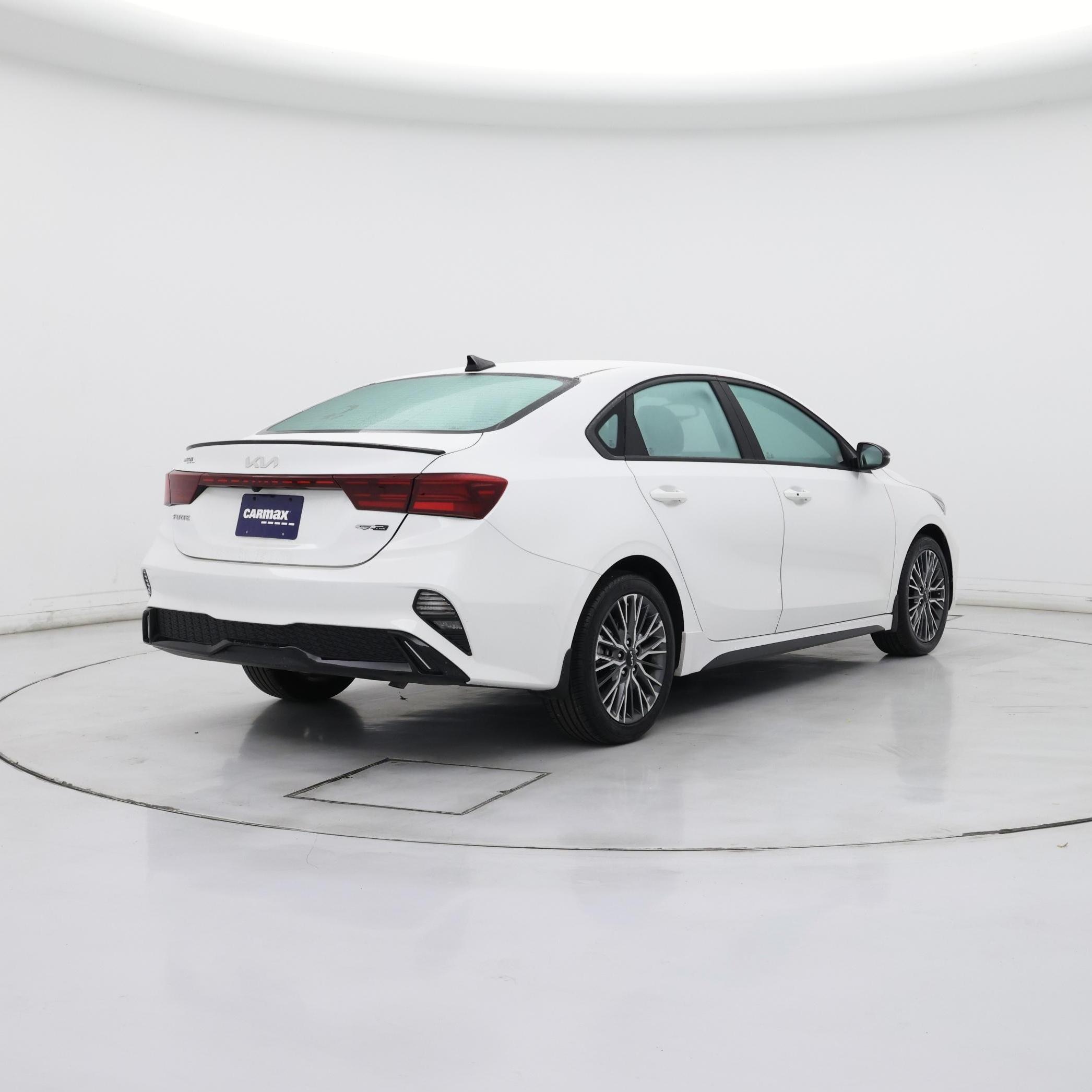 Thumbnail: 2024 Kia Forte - 8