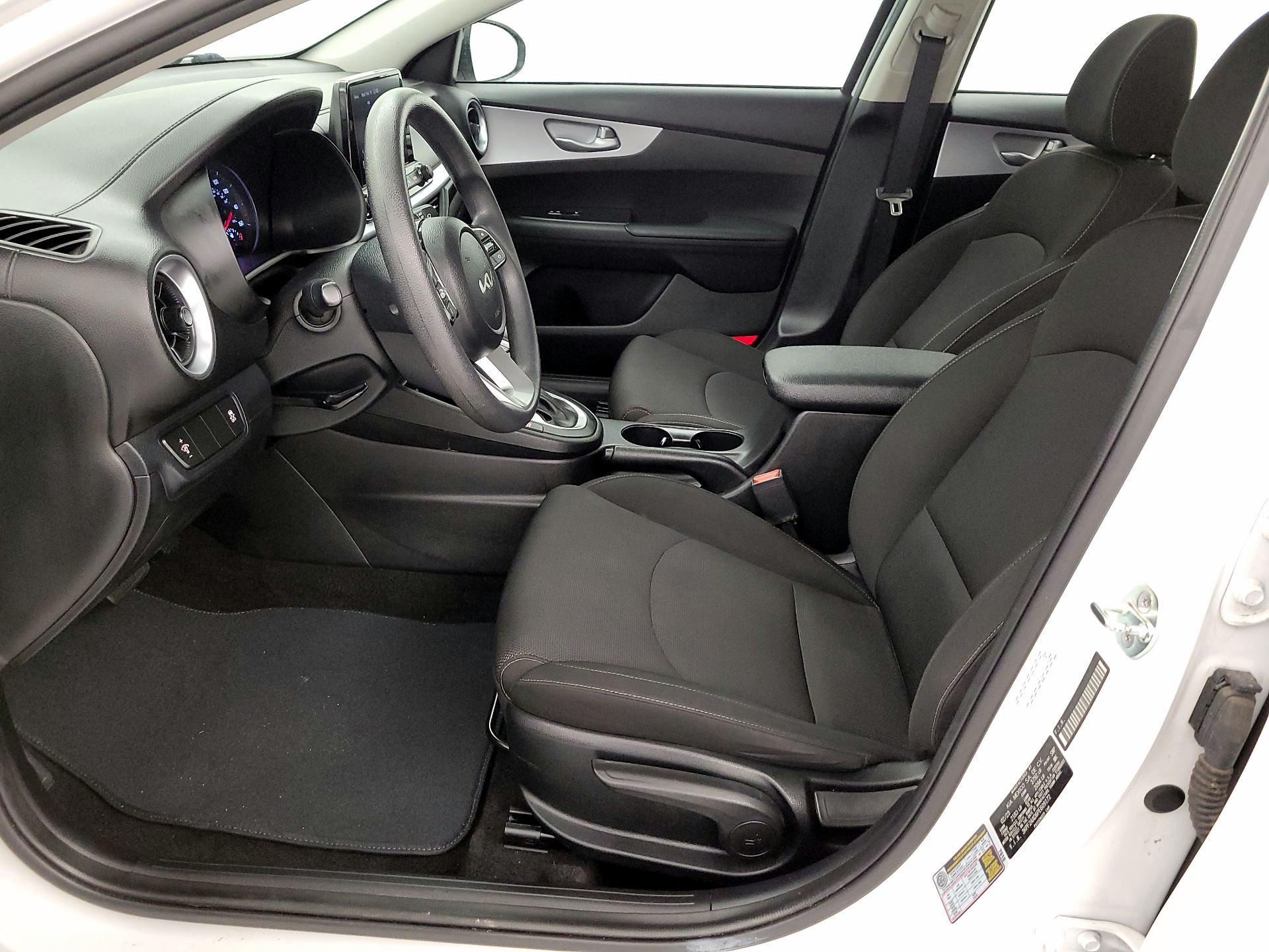 Thumbnail: 2023 Kia Forte - 11