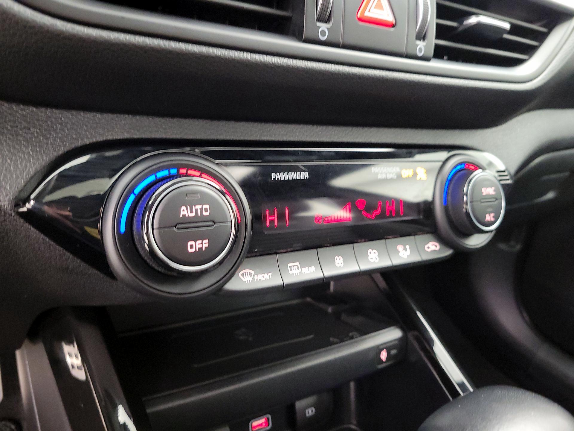 Thumbnail: 2024 Kia Forte - 17