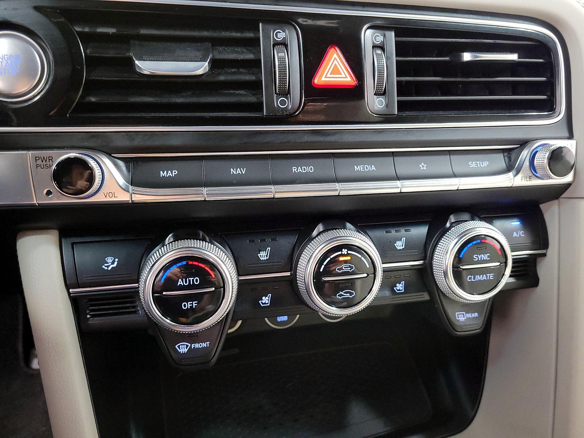 Thumbnail: 2023 Genesis G70 - 14