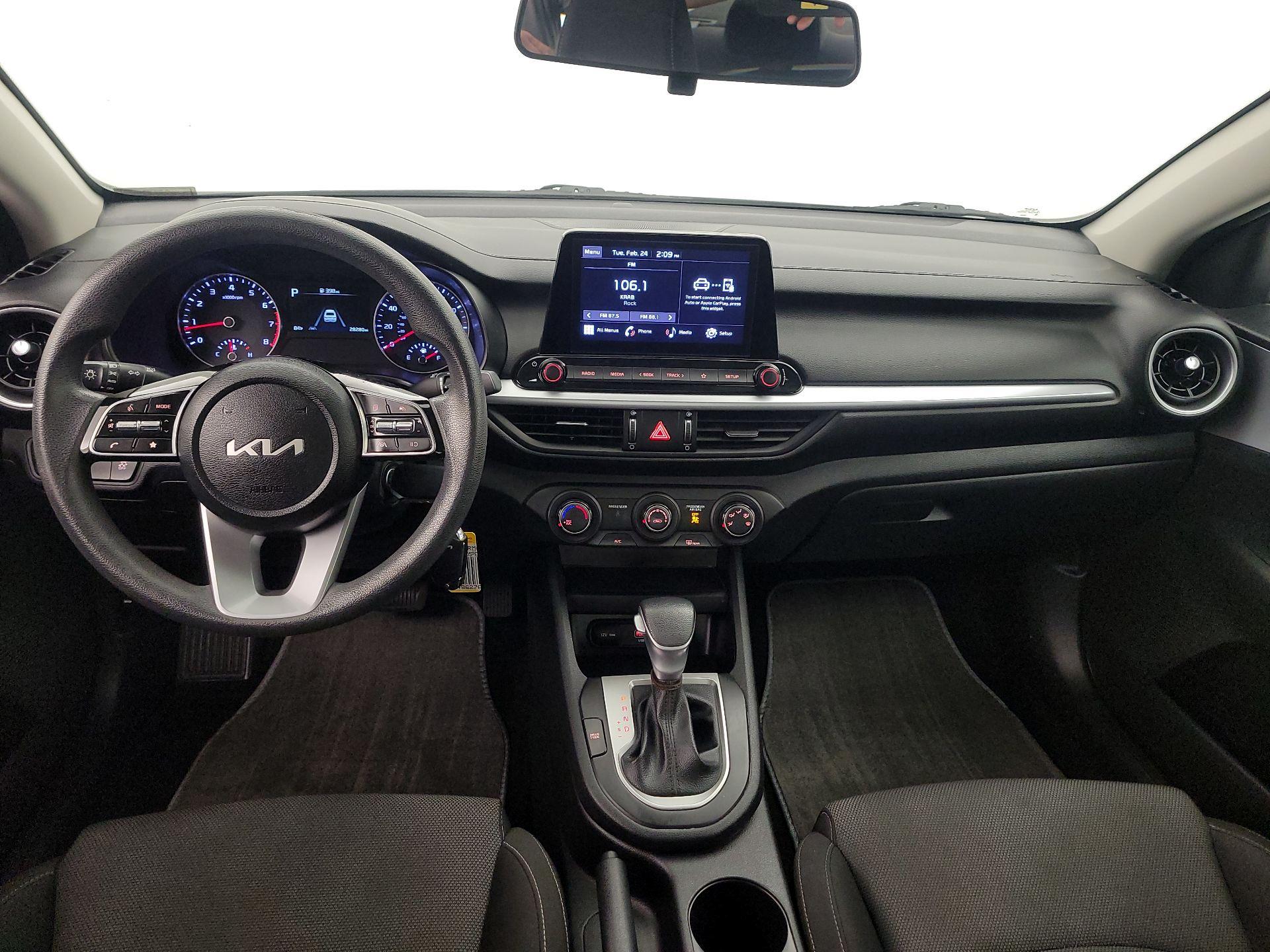 Thumbnail: 2023 Kia Forte - 9