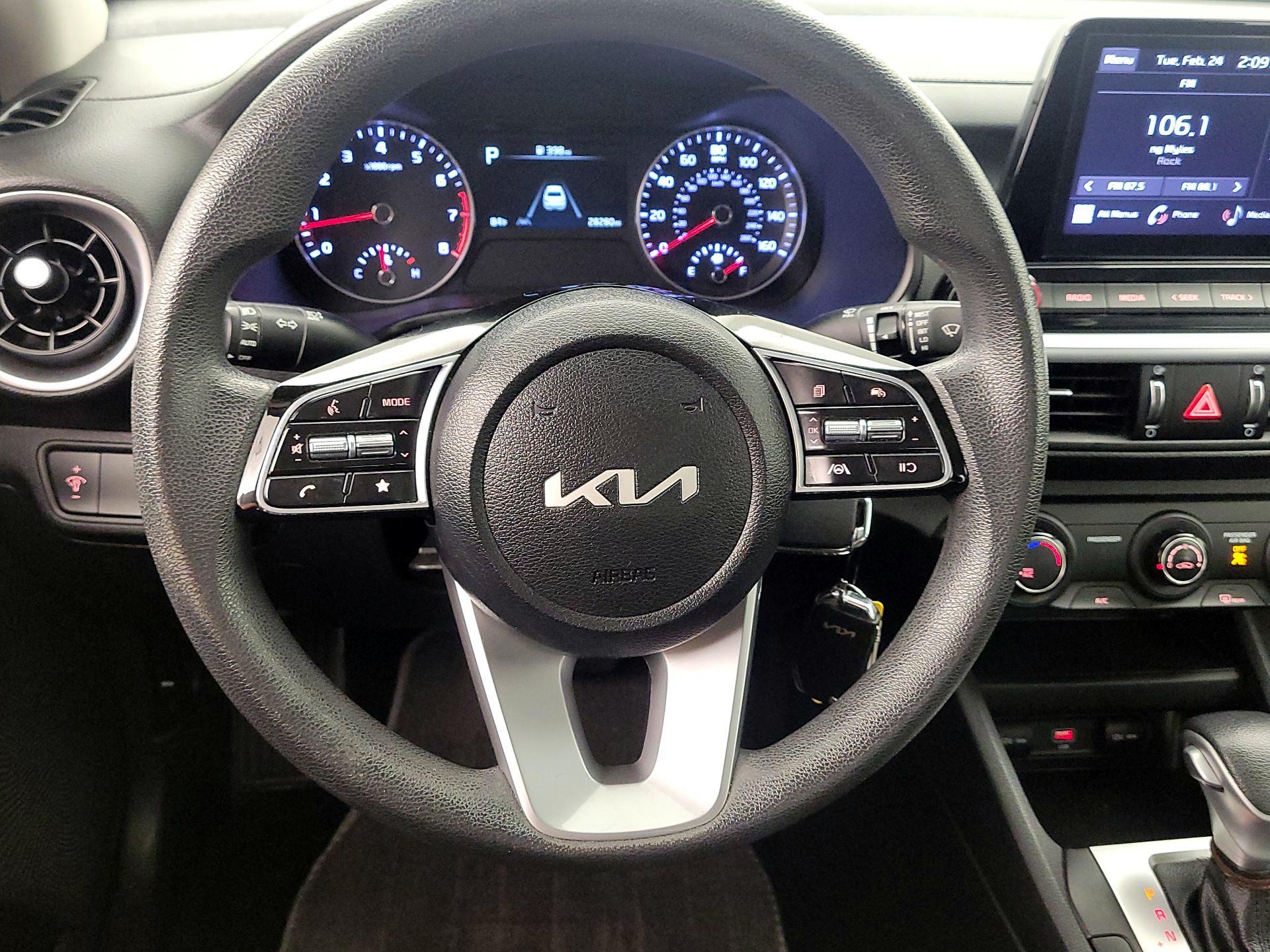 Thumbnail: 2023 Kia Forte - 10