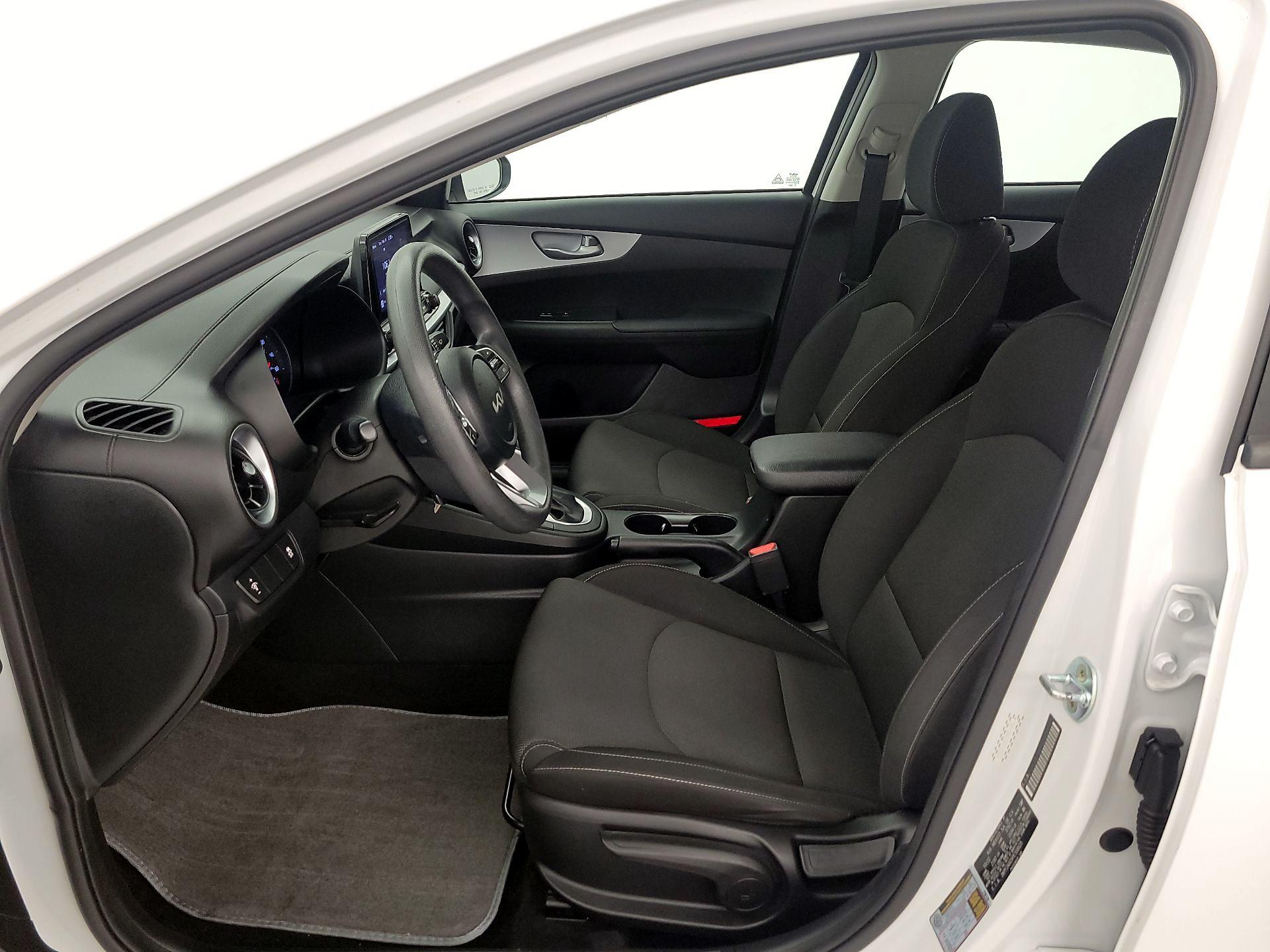 Thumbnail: 2023 Kia Forte - 11