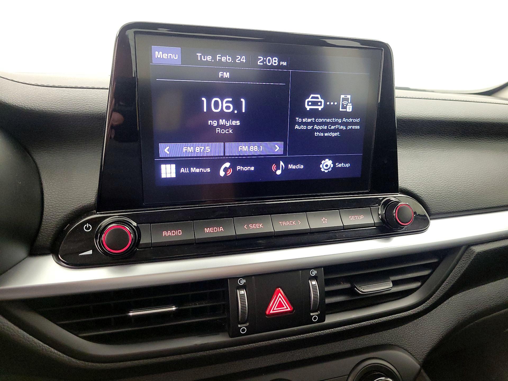 Thumbnail: 2023 Kia Forte - 15