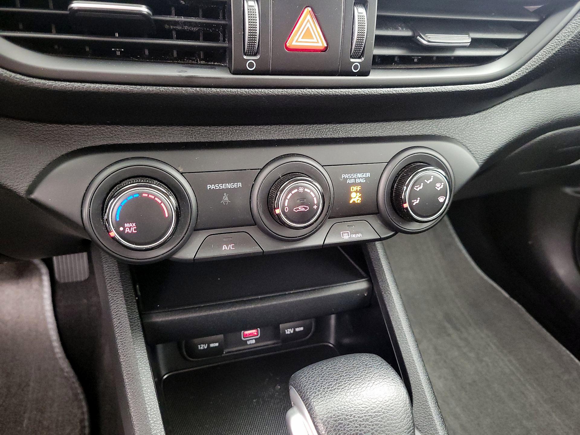 Thumbnail: 2023 Kia Forte - 16