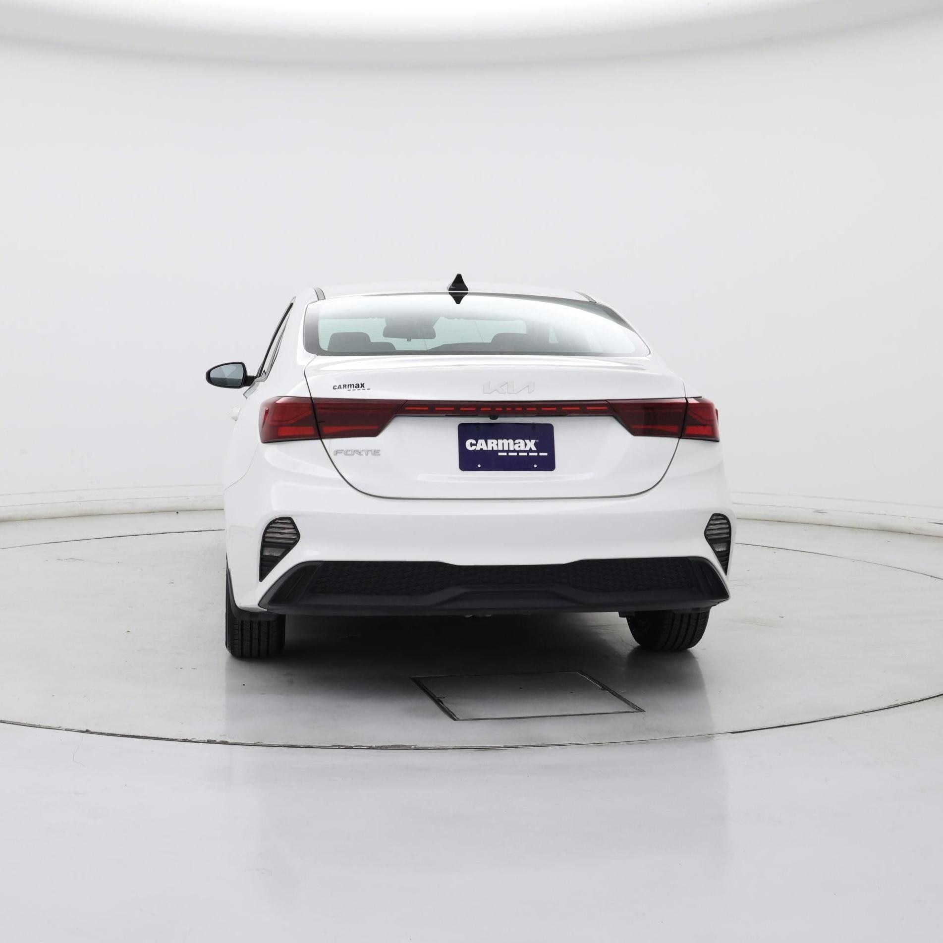 Thumbnail: 2023 Kia Forte - 6