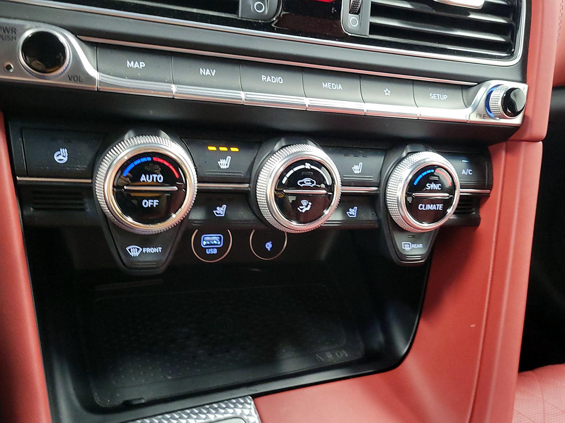 Thumbnail: 2023 Genesis G70 - 15