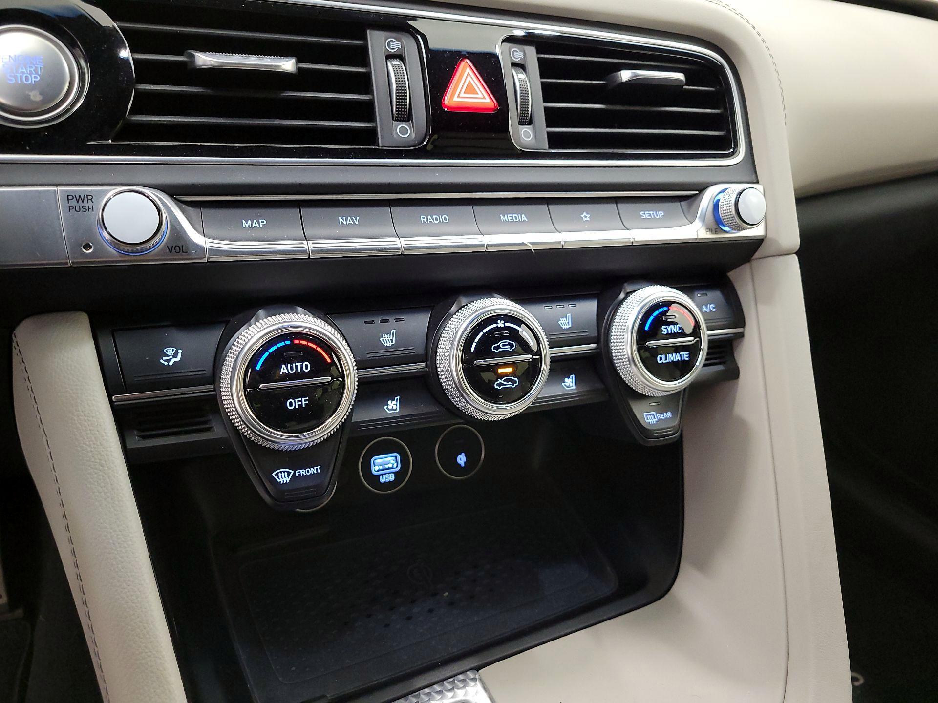 Thumbnail: 2023 Genesis G70 - 17