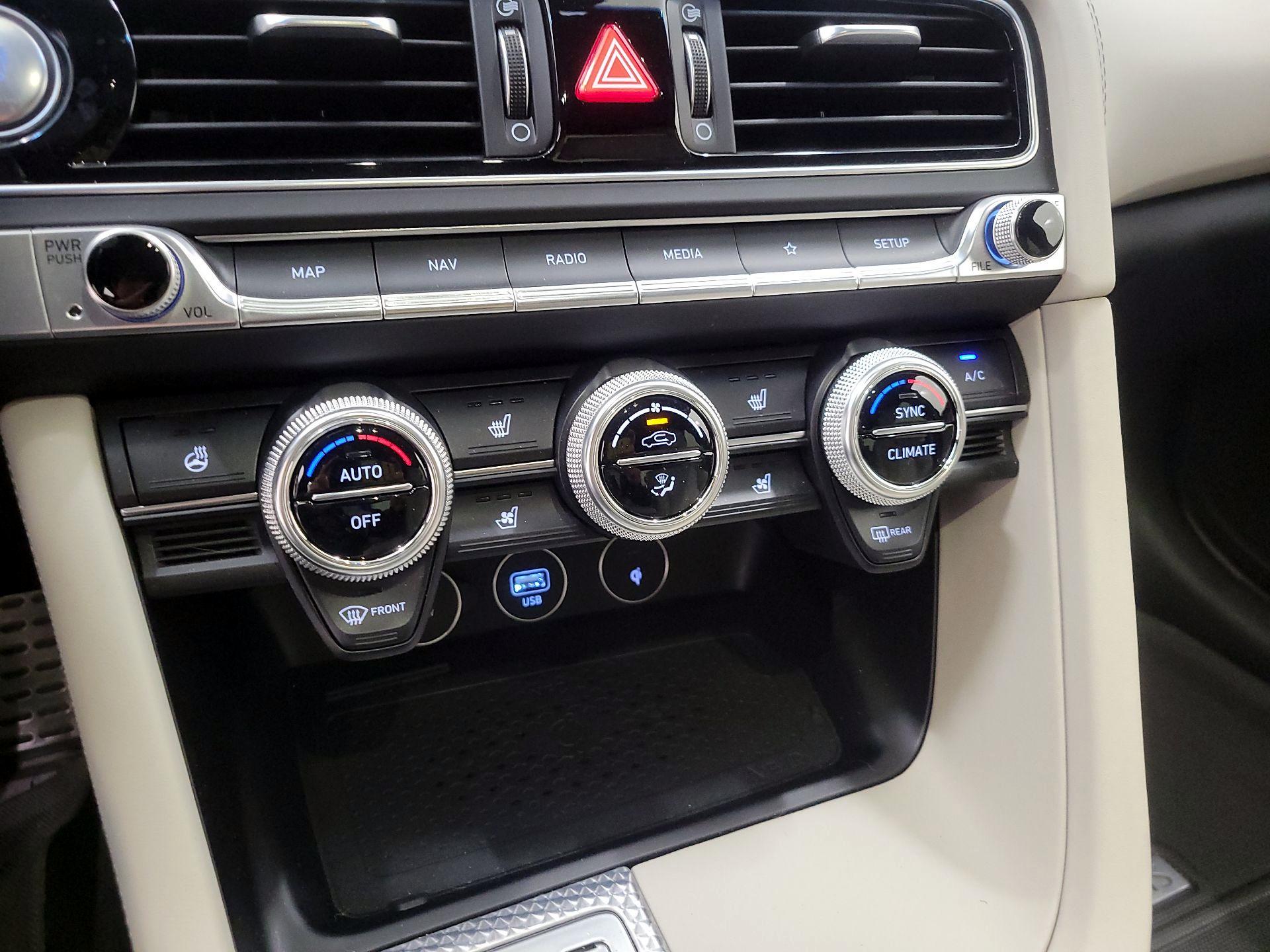 Thumbnail: 2023 Genesis G70 - 17