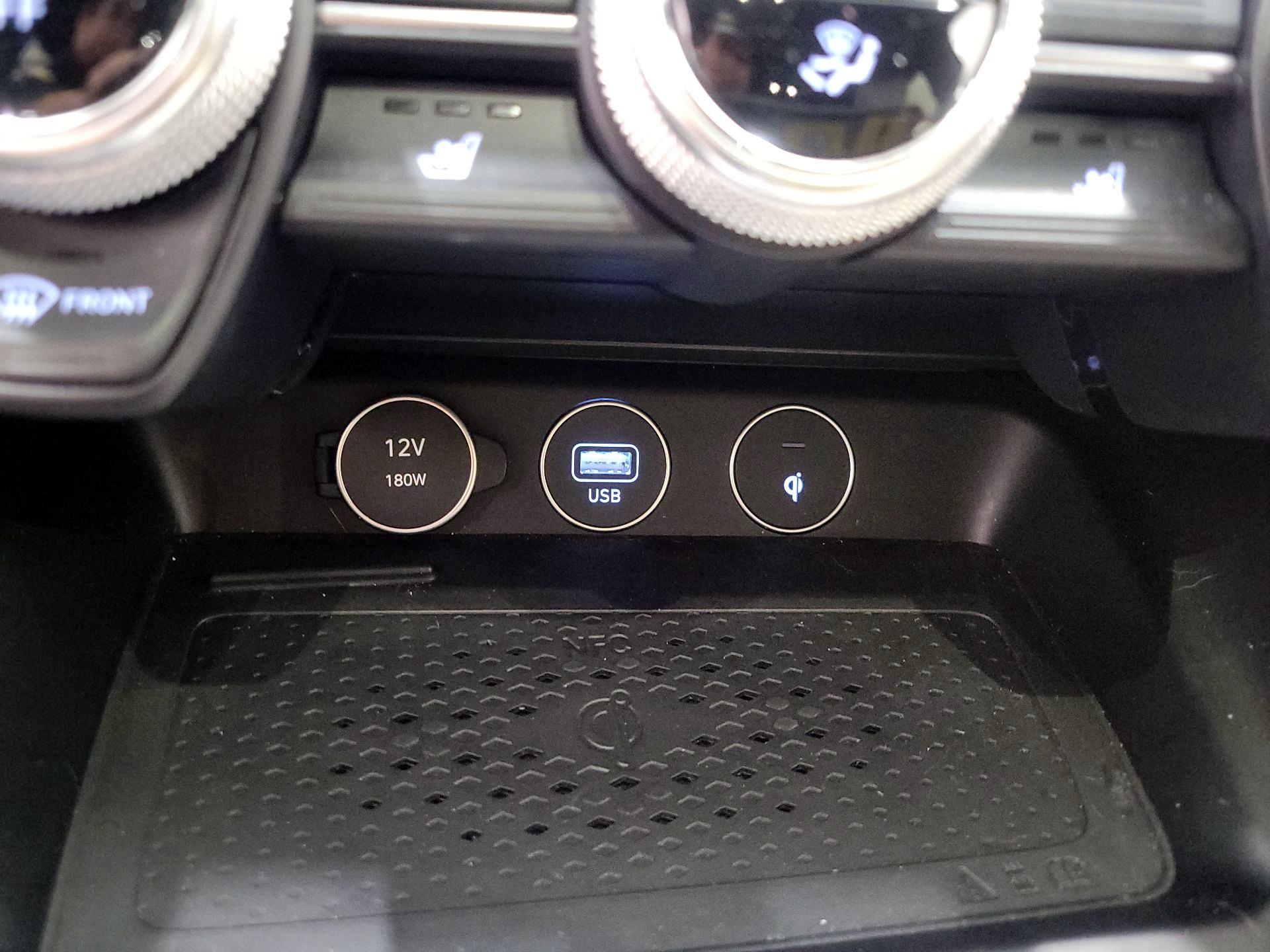 Thumbnail: 2023 Genesis G70 - 19