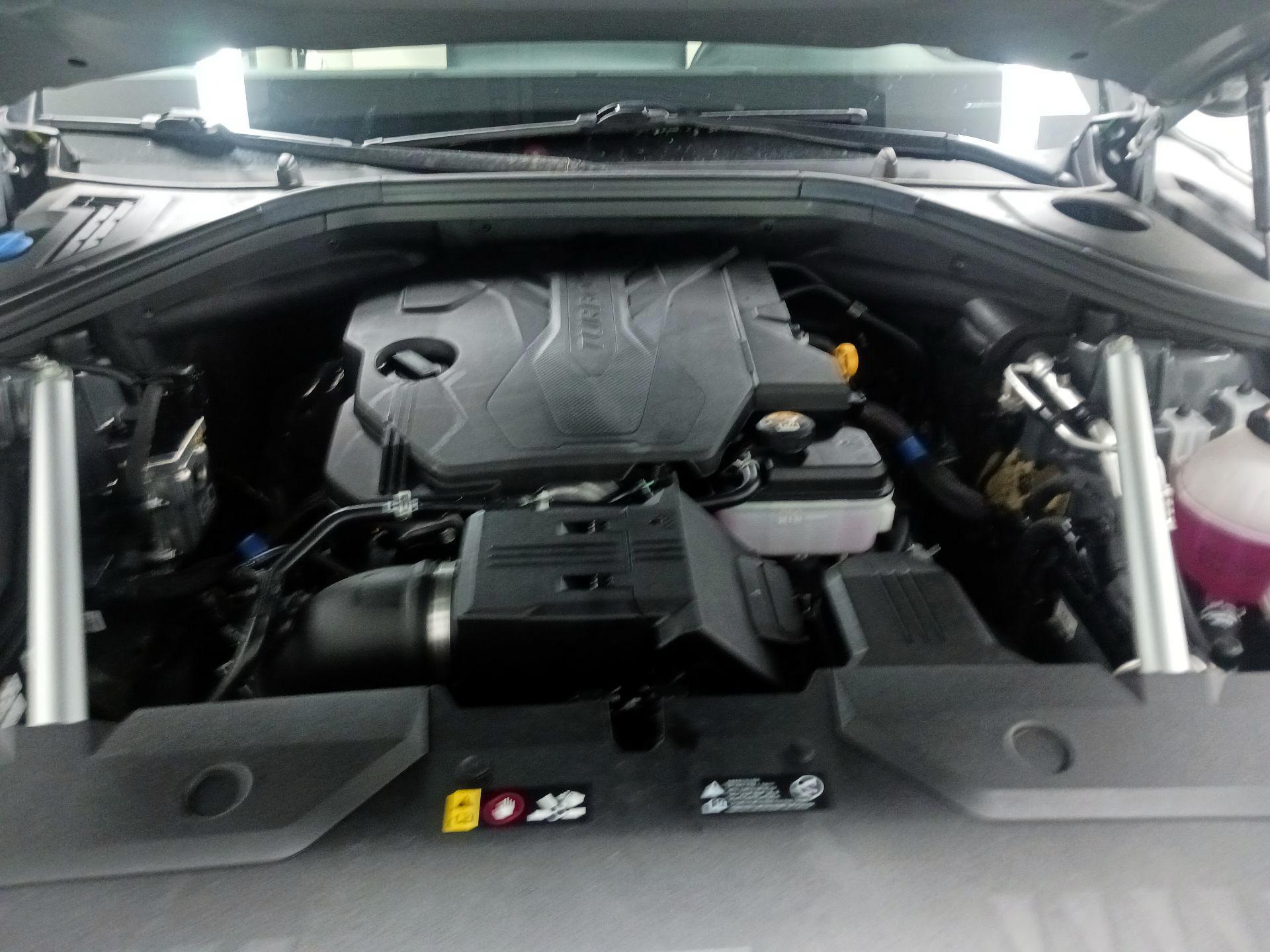 Thumbnail: 2023 Genesis GV70 - 19