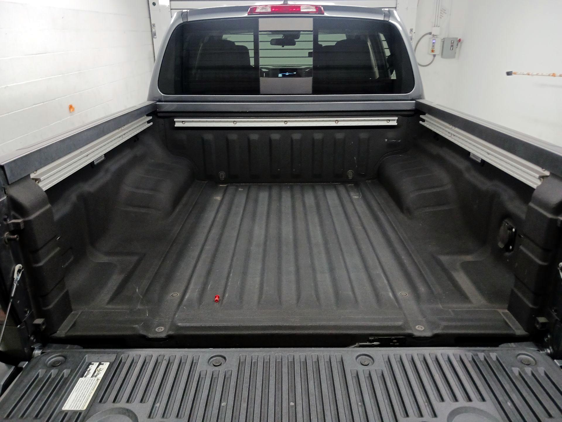 Thumbnail: 2023 Nissan Frontier - 18