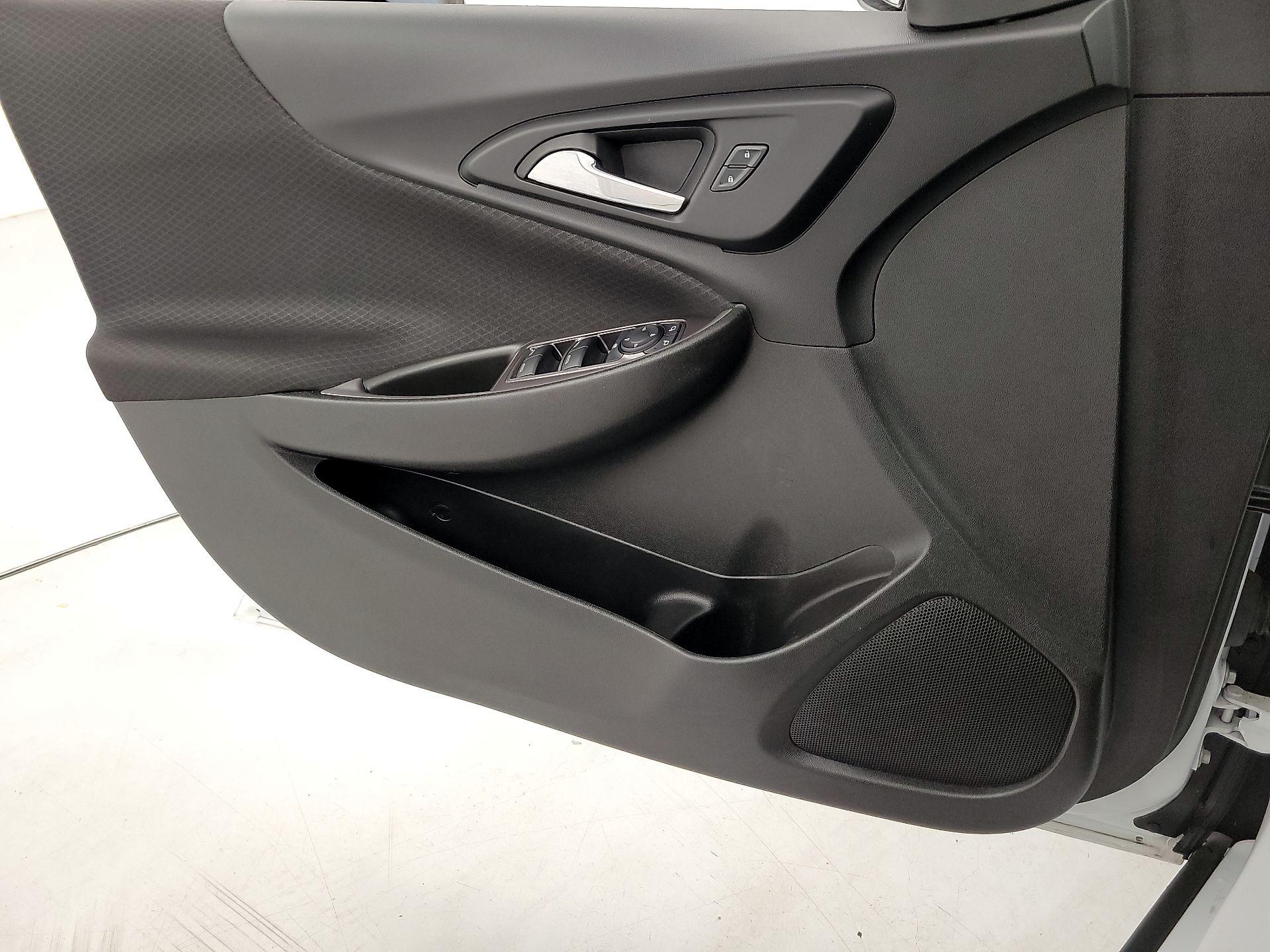 Thumbnail: 2022 Chevrolet Malibu - 12