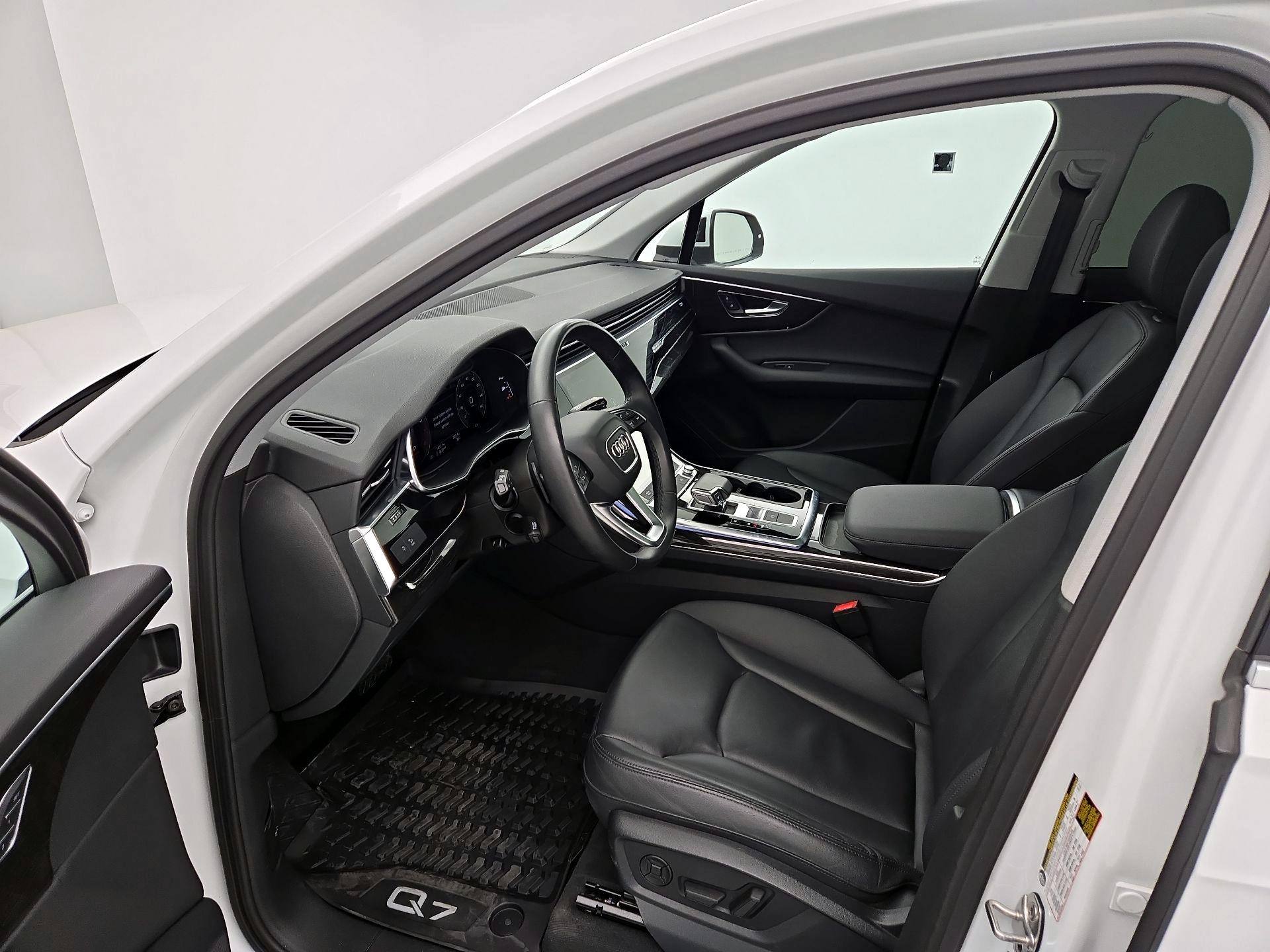 Thumbnail: 2022 Audi Q7 - 11