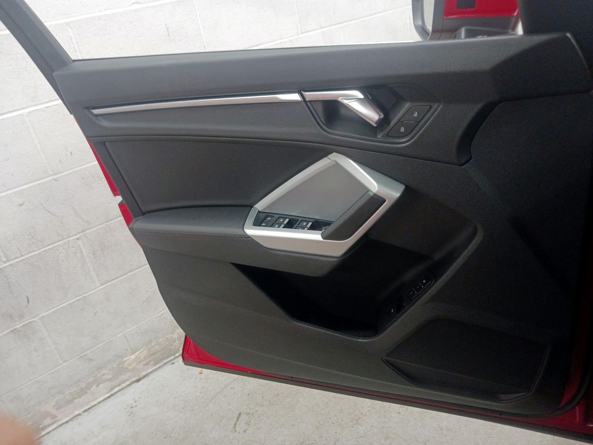 Thumbnail: 2022 Audi Q3 - 12