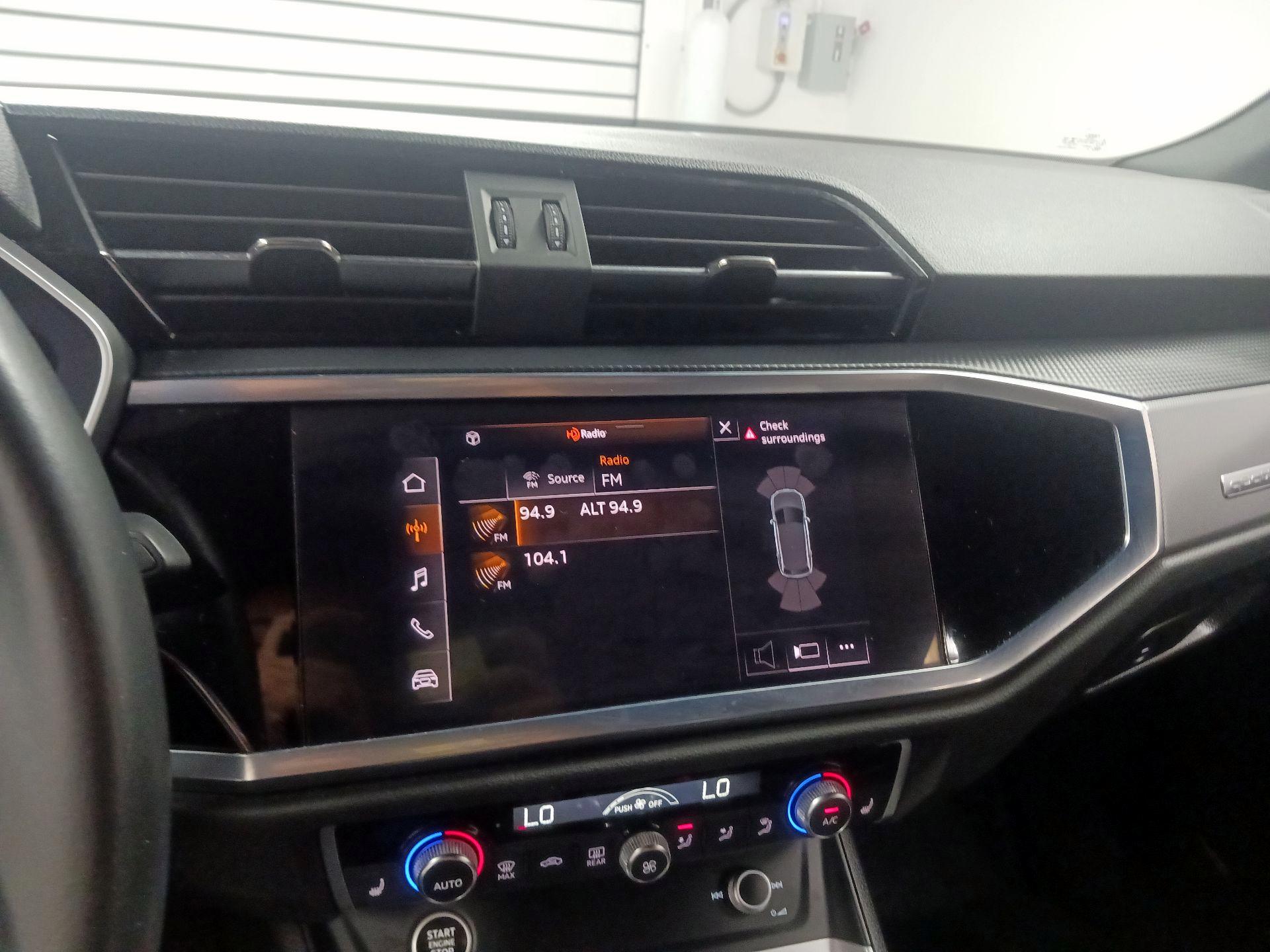 Thumbnail: 2022 Audi Q3 - 14
