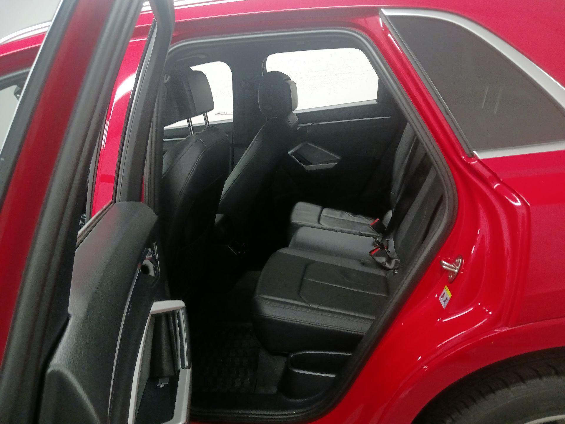 Thumbnail: 2022 Audi Q3 - 17