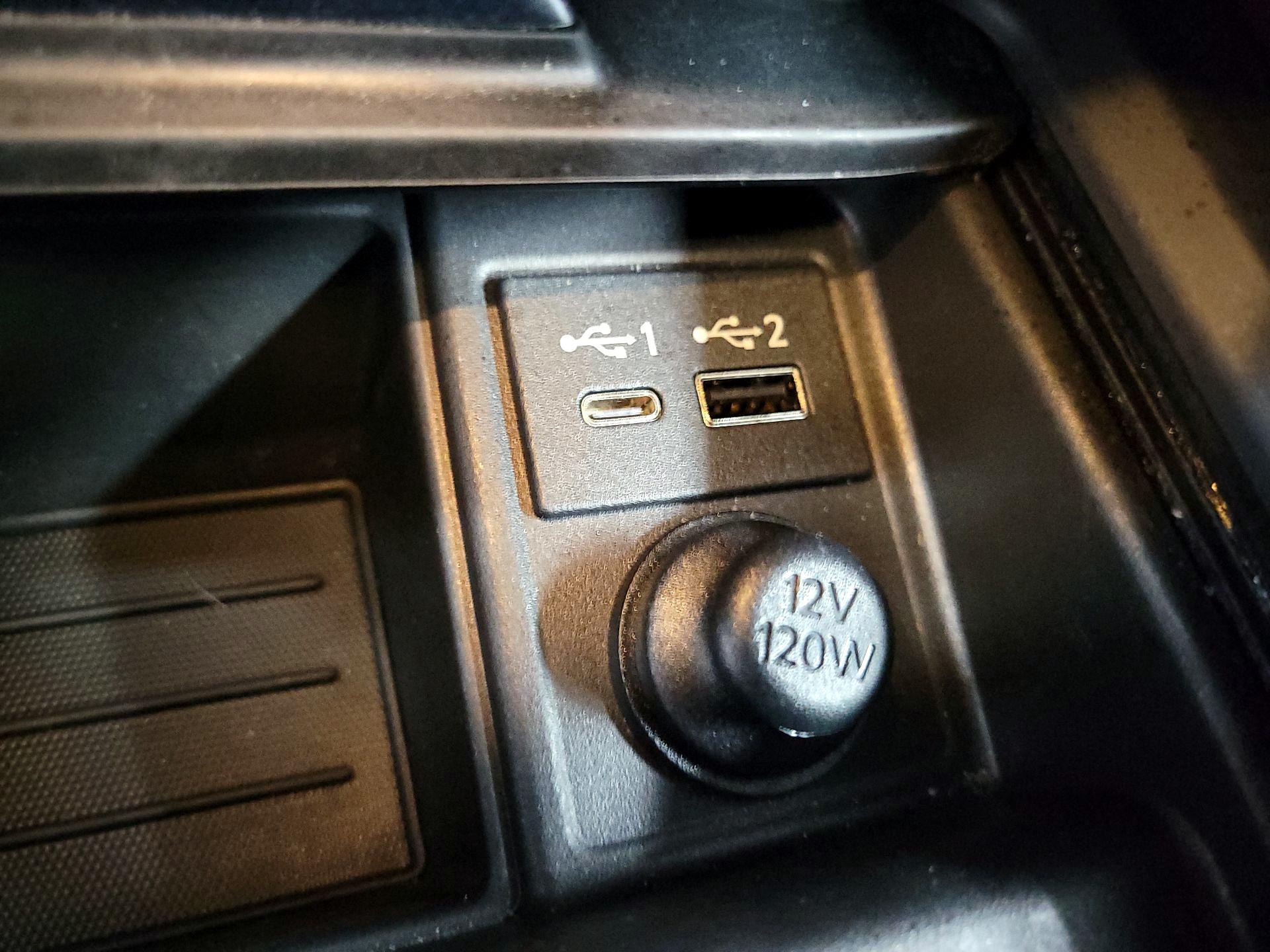 Thumbnail: 2023 INFINITI QX55 - 19