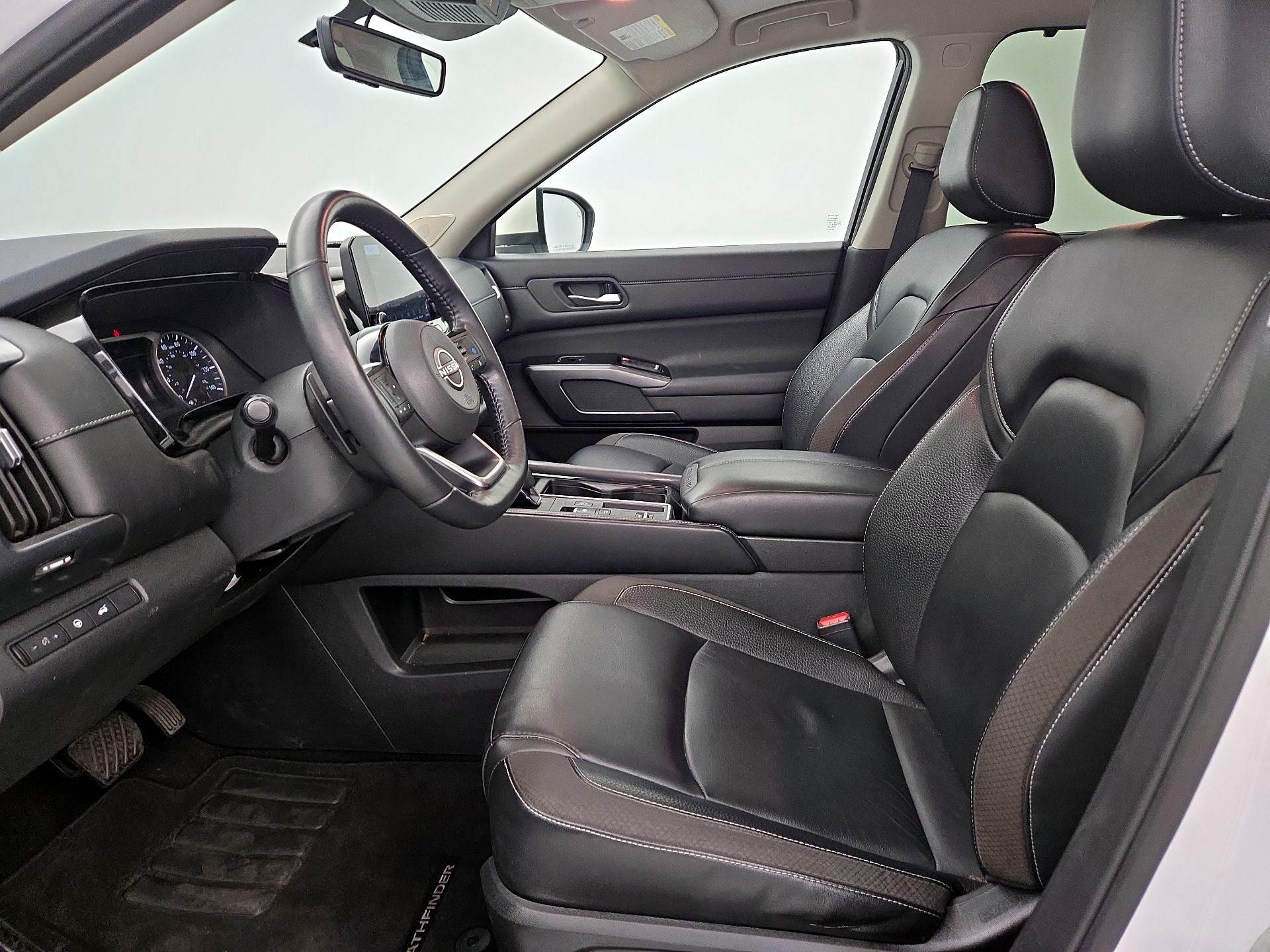 Thumbnail: 2023 Nissan Pathfinder - 11