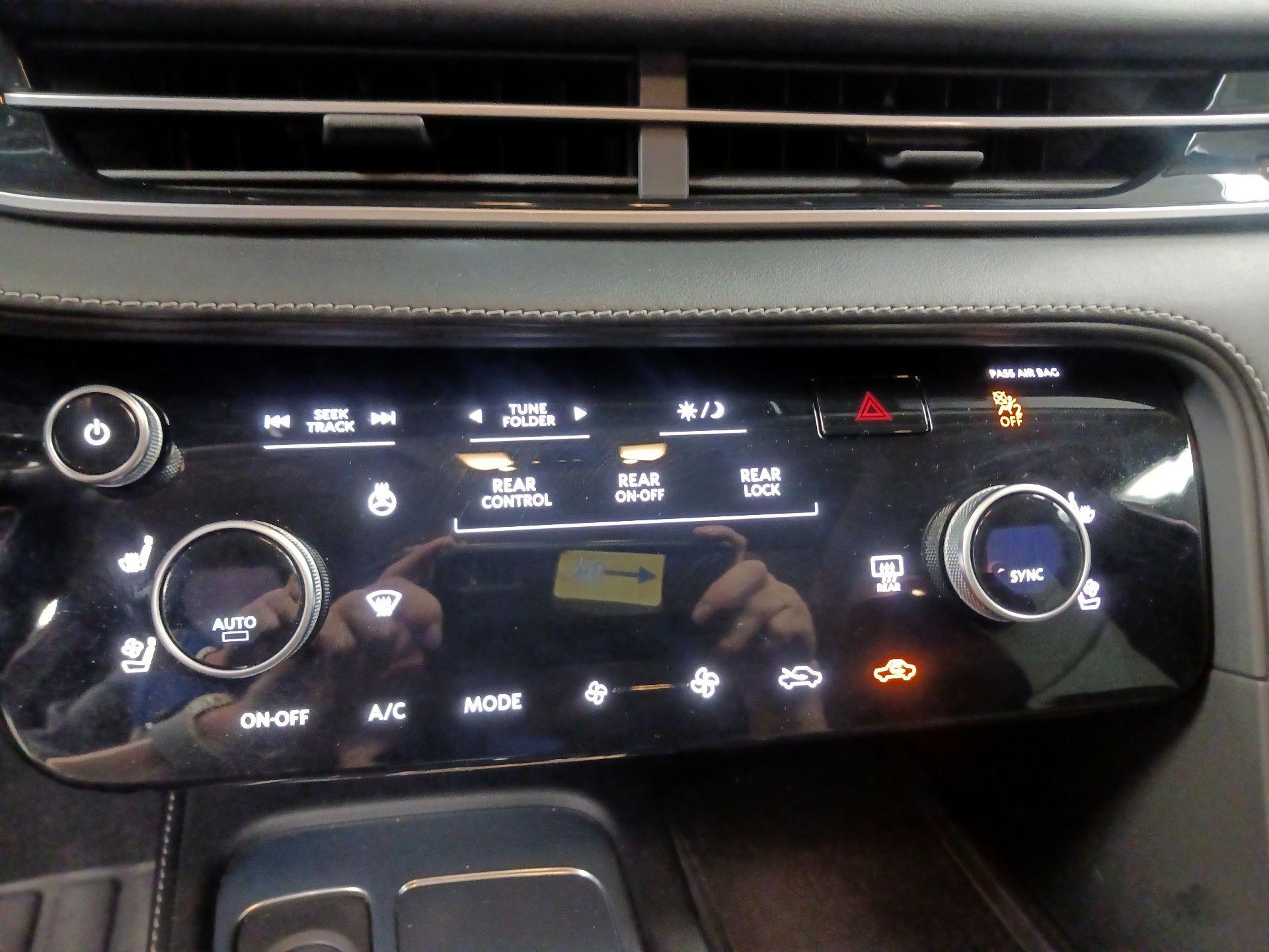 Thumbnail: 2023 INFINITI QX60 - 17