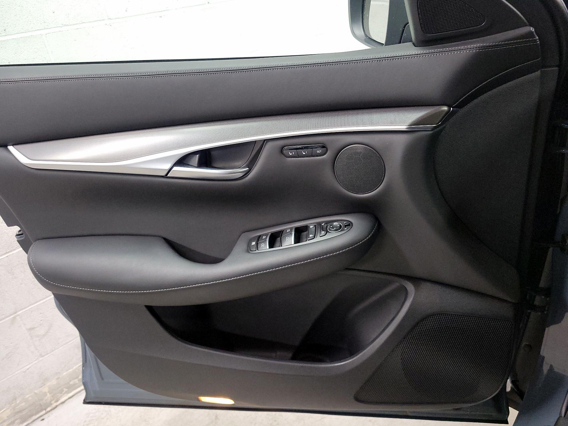 Thumbnail: 2023 INFINITI QX50 - 10