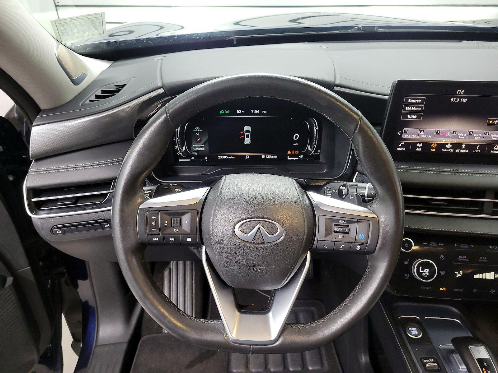 2023 INFINITI QX60 LUXE - Photo 11