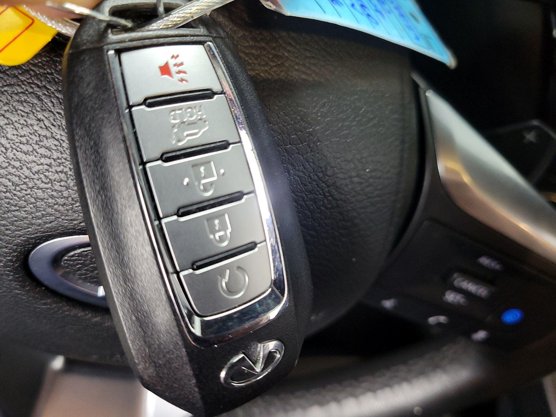 Thumbnail: 2023 INFINITI QX60 - 19