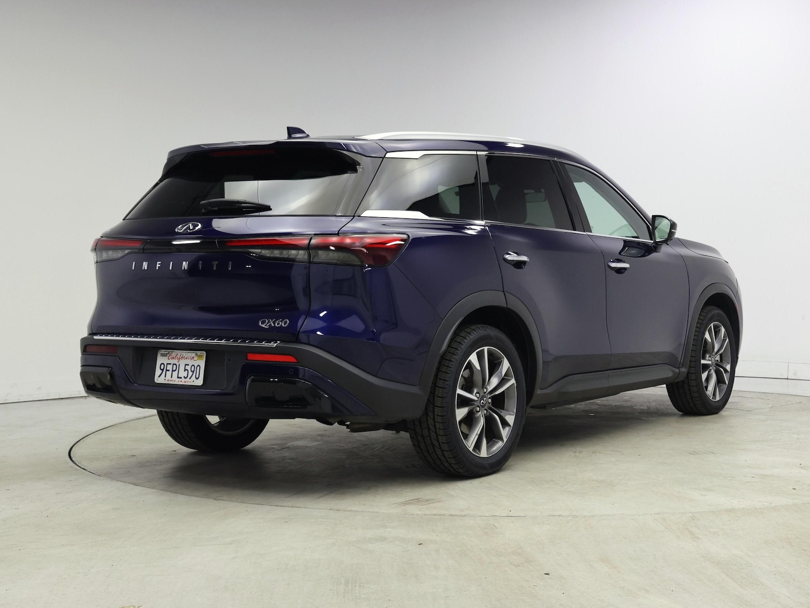 2023 INFINITI QX60 LUXE - Photo 9